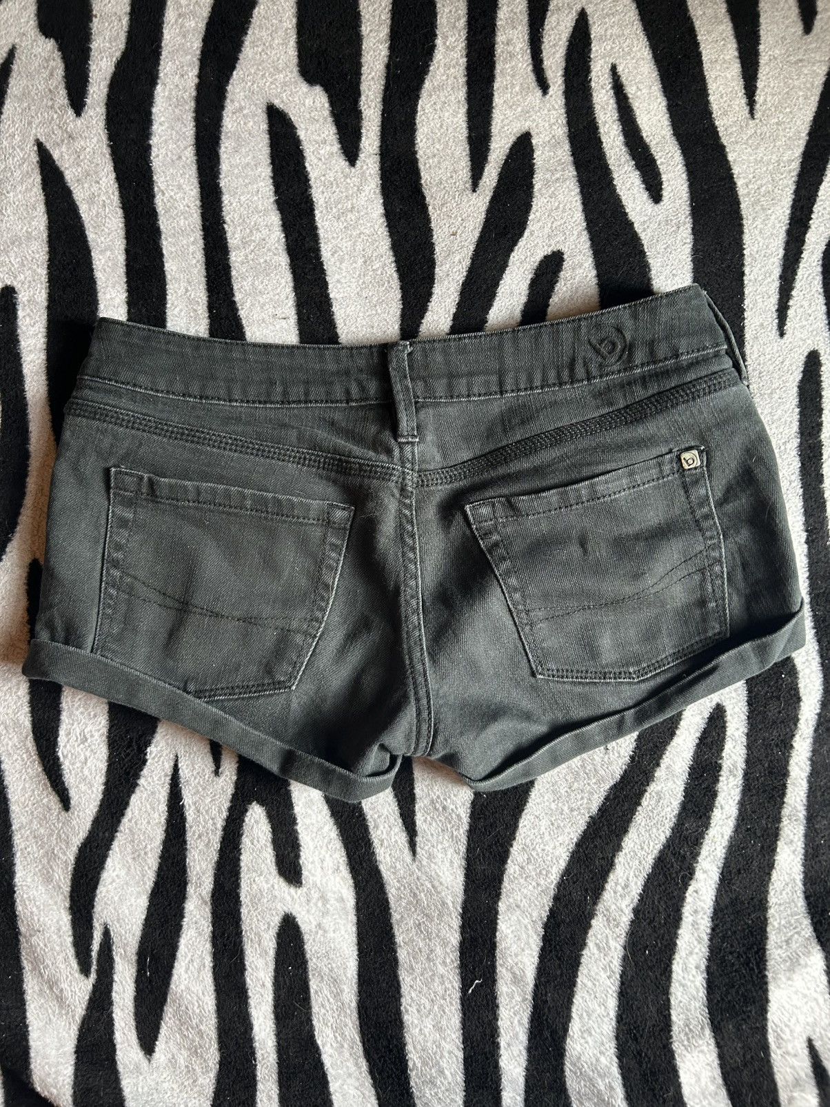 Bullhead Denim Co. Bullhead Black Shorts Size 27" / US 4 / IT 40 - 2 Thumbnail