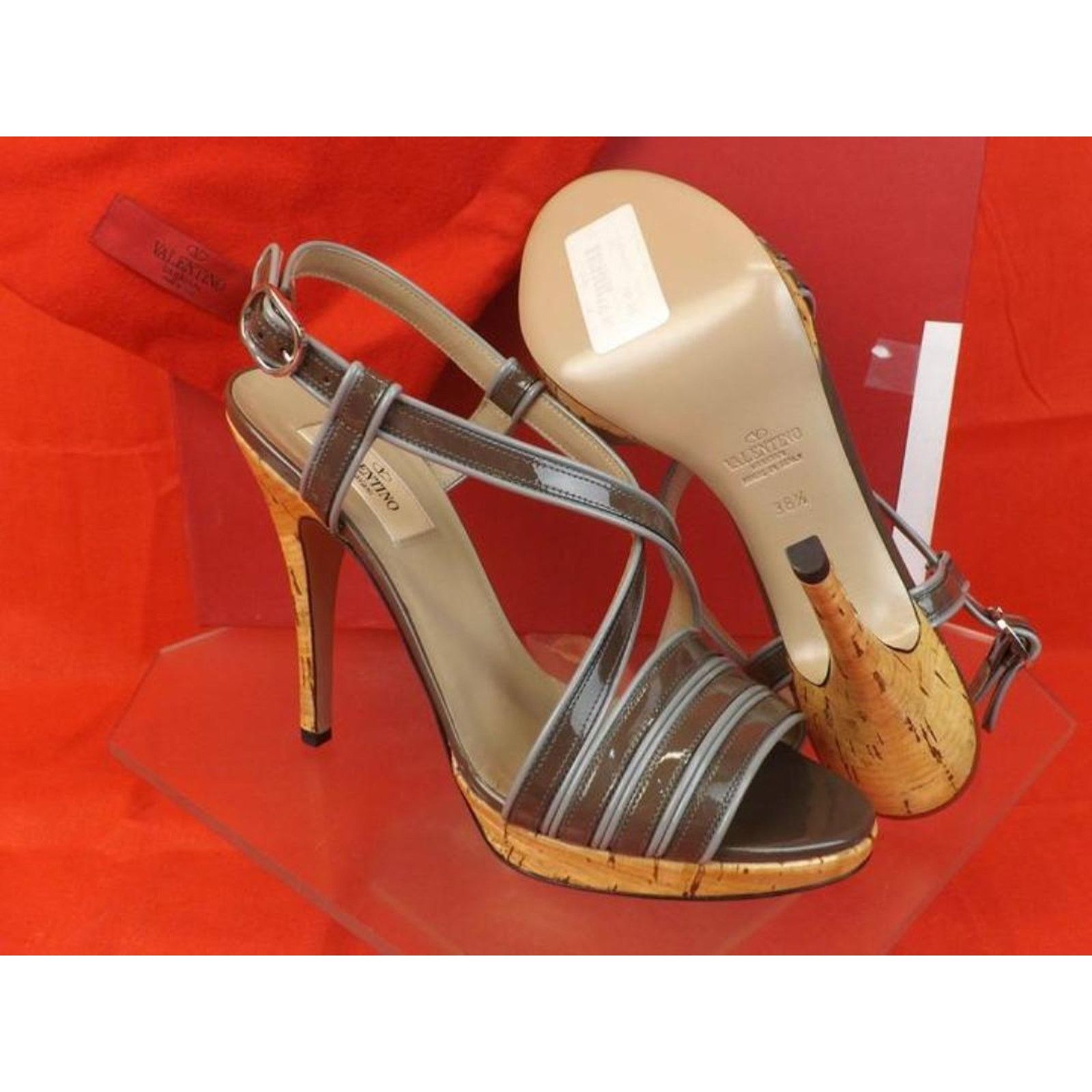 Valentino TAUPE GRAY STRAPPY PATENT LEATHER CORK SANDALS PUMPS 38.5 Size US 8.5 / IT 38.5 - 7 Thumbnail