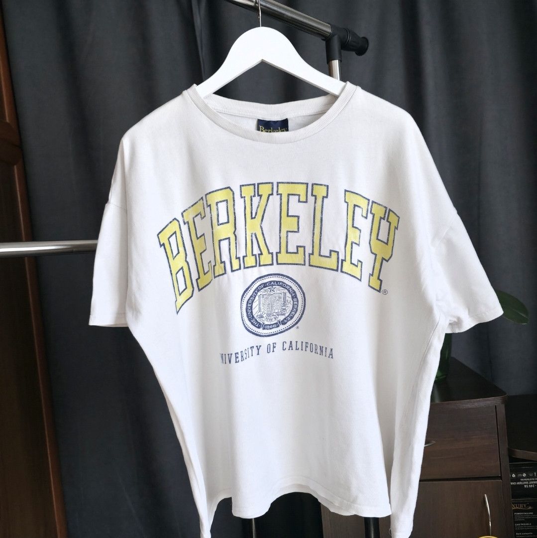 Vintage Vintage Berkeley University of California T-Shirt Oversized Size L / US 10 / IT 46 - 1 Thumbnail