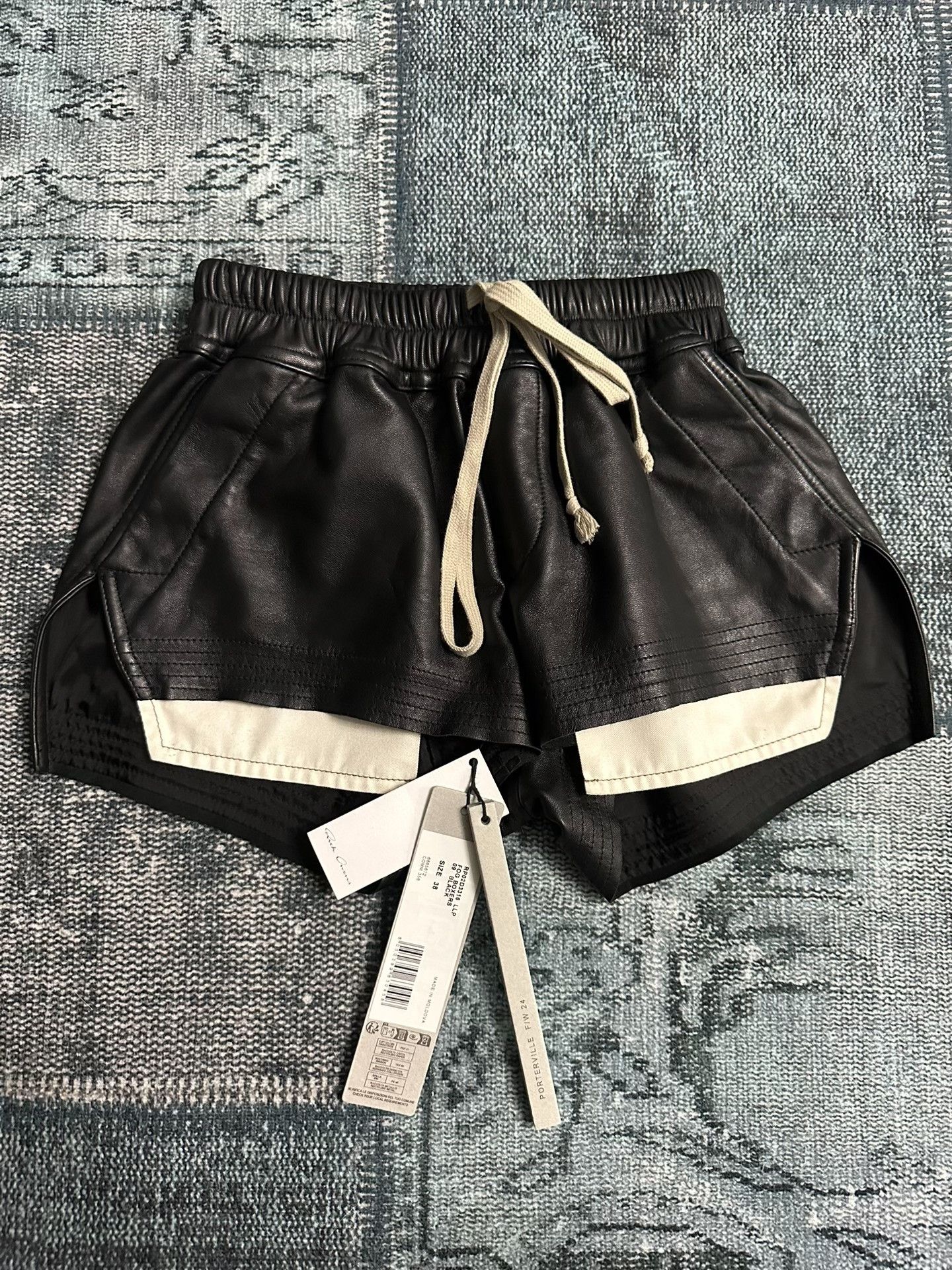 Rick Owens Rick Owens 24FW Waxed Lambskin Boxer Shorts Size 38" / US 16 / IT 52 - 1 Thumbnail