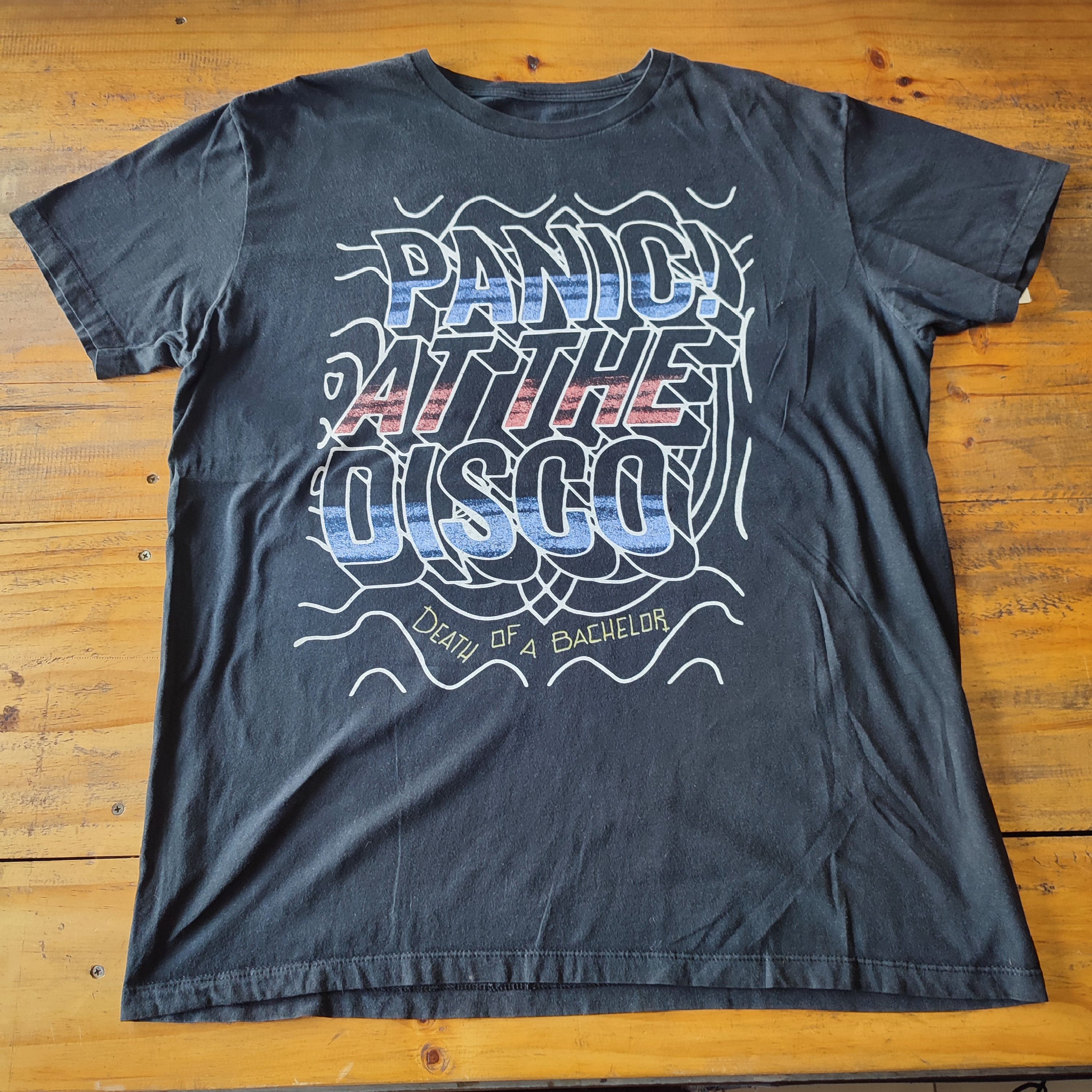 Band Tees × Vintage PANIC! AT THE DISCO T SHIRT Size US XL / EU 56 / 4 - 2 Thumbnail
