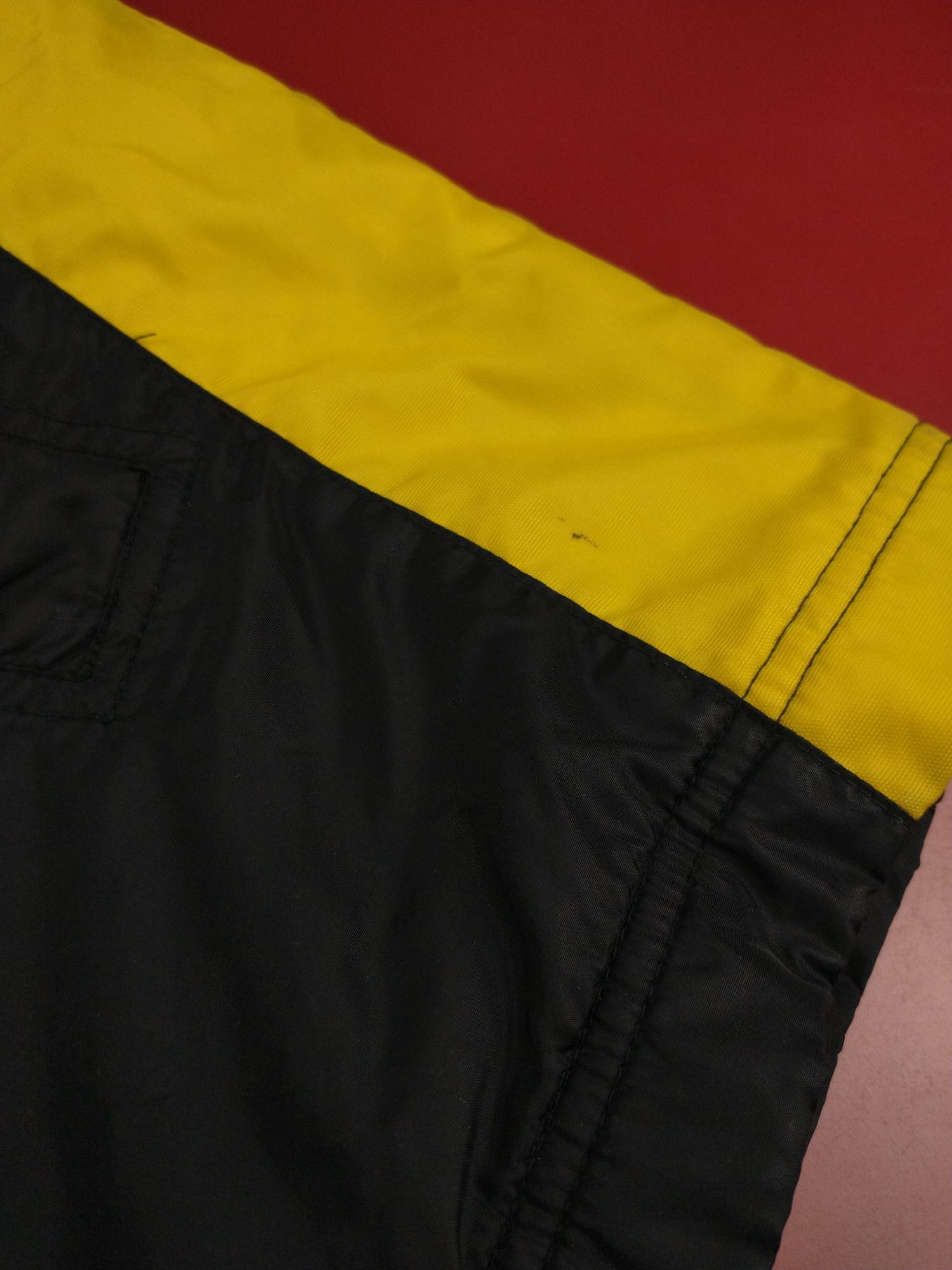 Nike Vintage 90s Nike Jacket Swoosh Black and Yellow Hooded Size US L / EU 52-54 / 3 - 10 Thumbnail