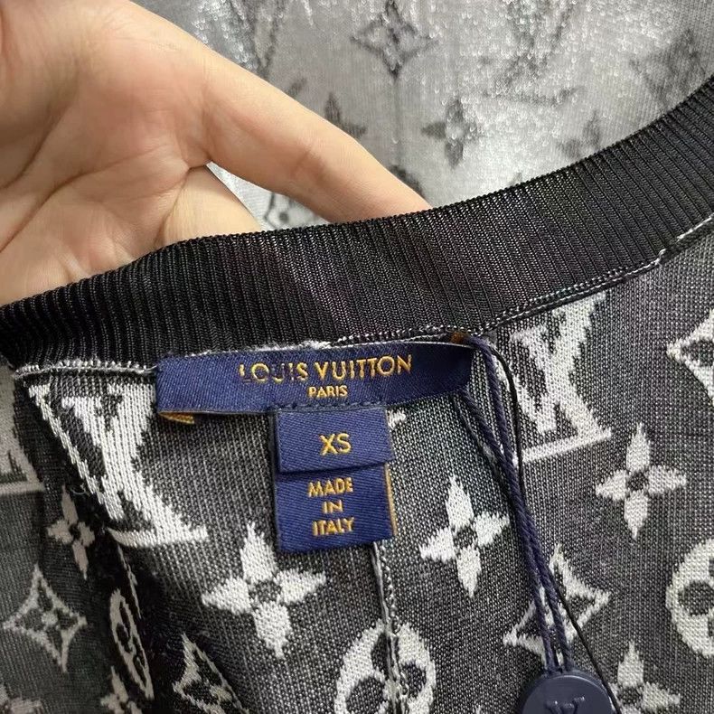 Louis Vuitton Louis Vuitton Black/gray color-block full-print graphic pr Size XS / US 0-2 / IT 36-38 - 2 Thumbnail