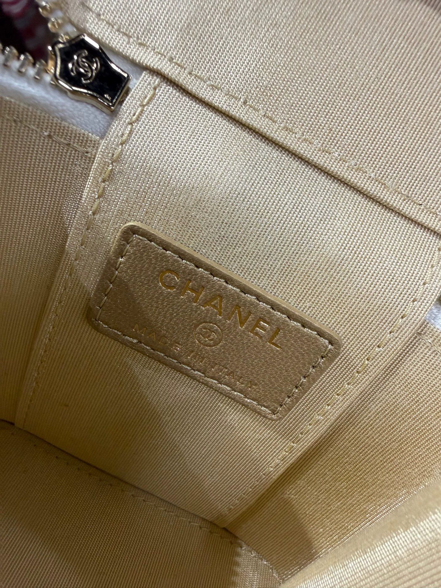 Chanel Chanel Crossbody Bag Lambskin 10x7x9cm Size ONE SIZE - 5 Thumbnail