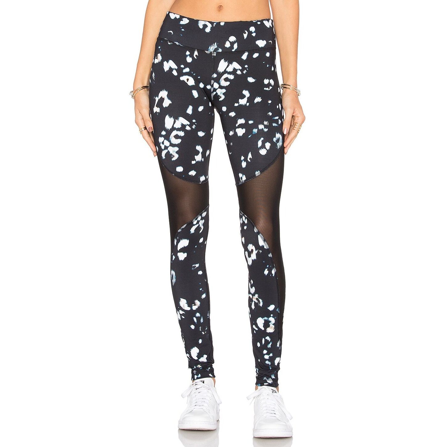 Varley Varley Bayview Leggings, Blue/Black Nightstalker Abstract Size 26" / US 2 / IT 38 - 1 Thumbnail
