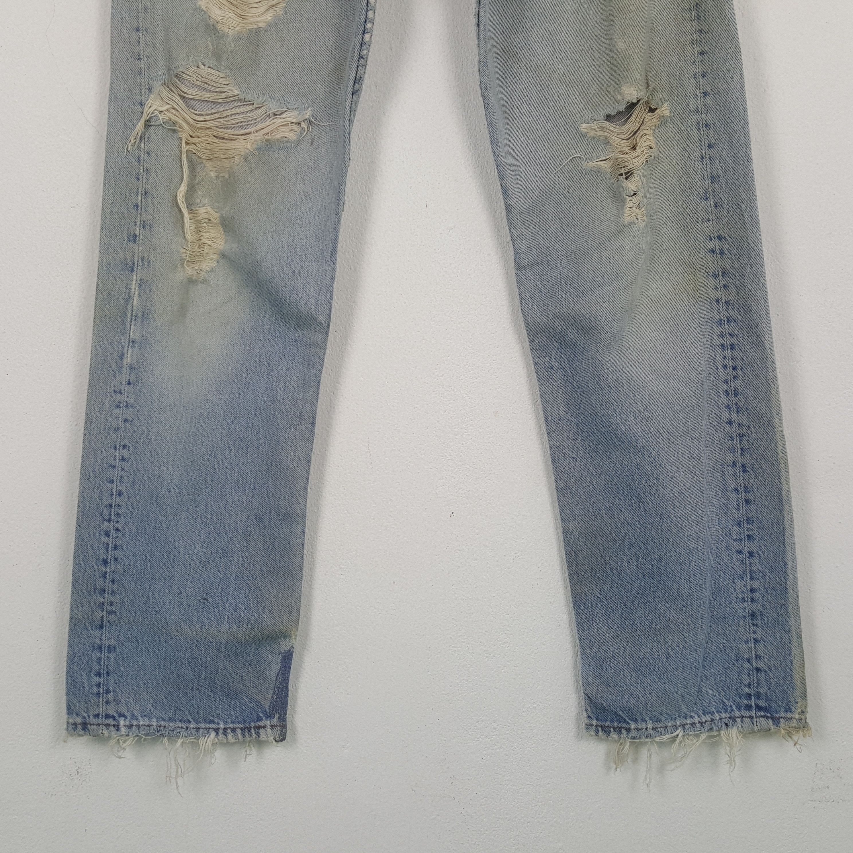 Levi's Vintage Levi's Kurt Cobain Style Distressed Jeans RR20 Size US 30 / EU 46 - 3 Thumbnail