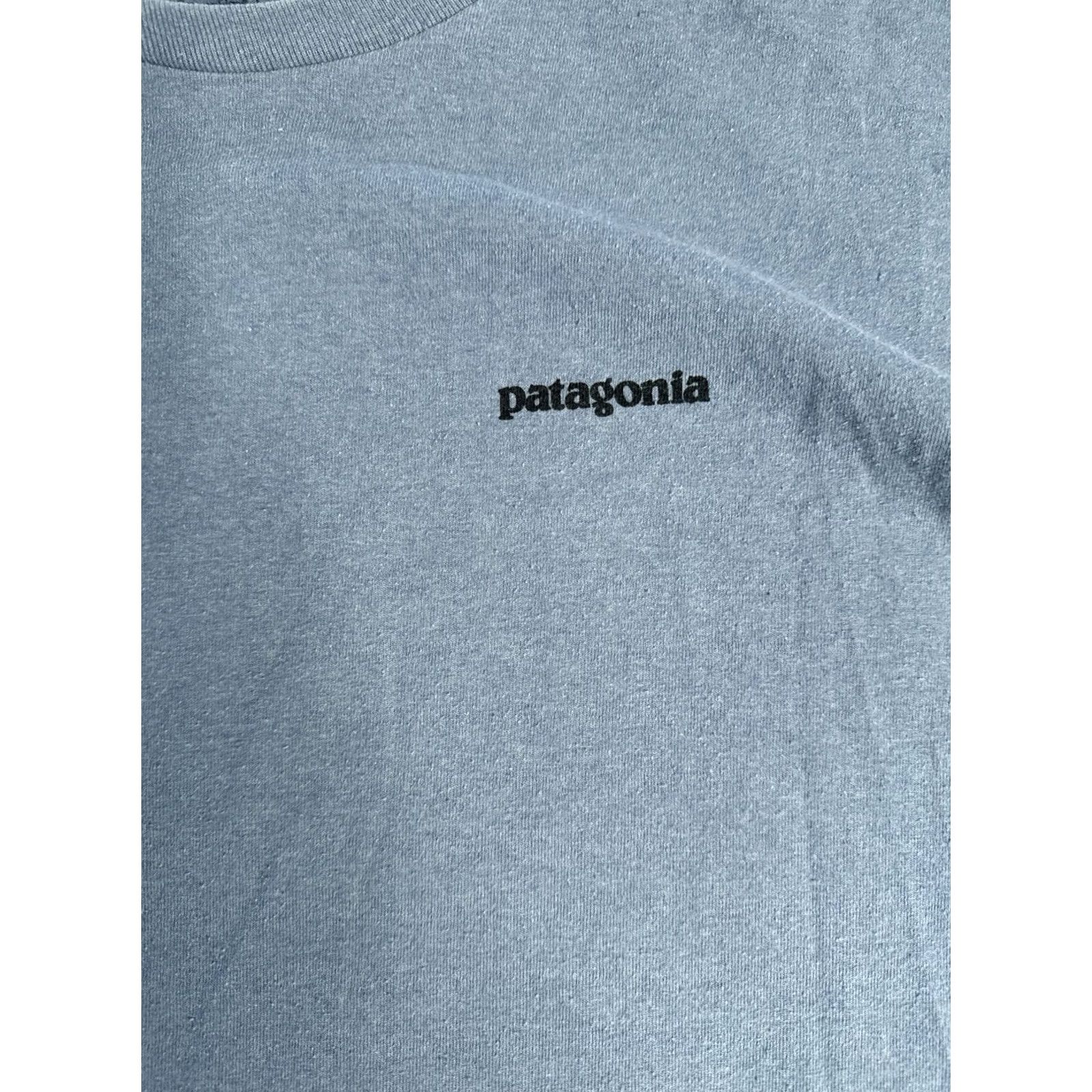 Patagonia Patagonia Shirt Men M Blue Trout Graphic Long Sleeve Crew Neck Responsibili-Tee Regular Fit Size US M / EU 48-50 / 2 - 5 Thumbnail