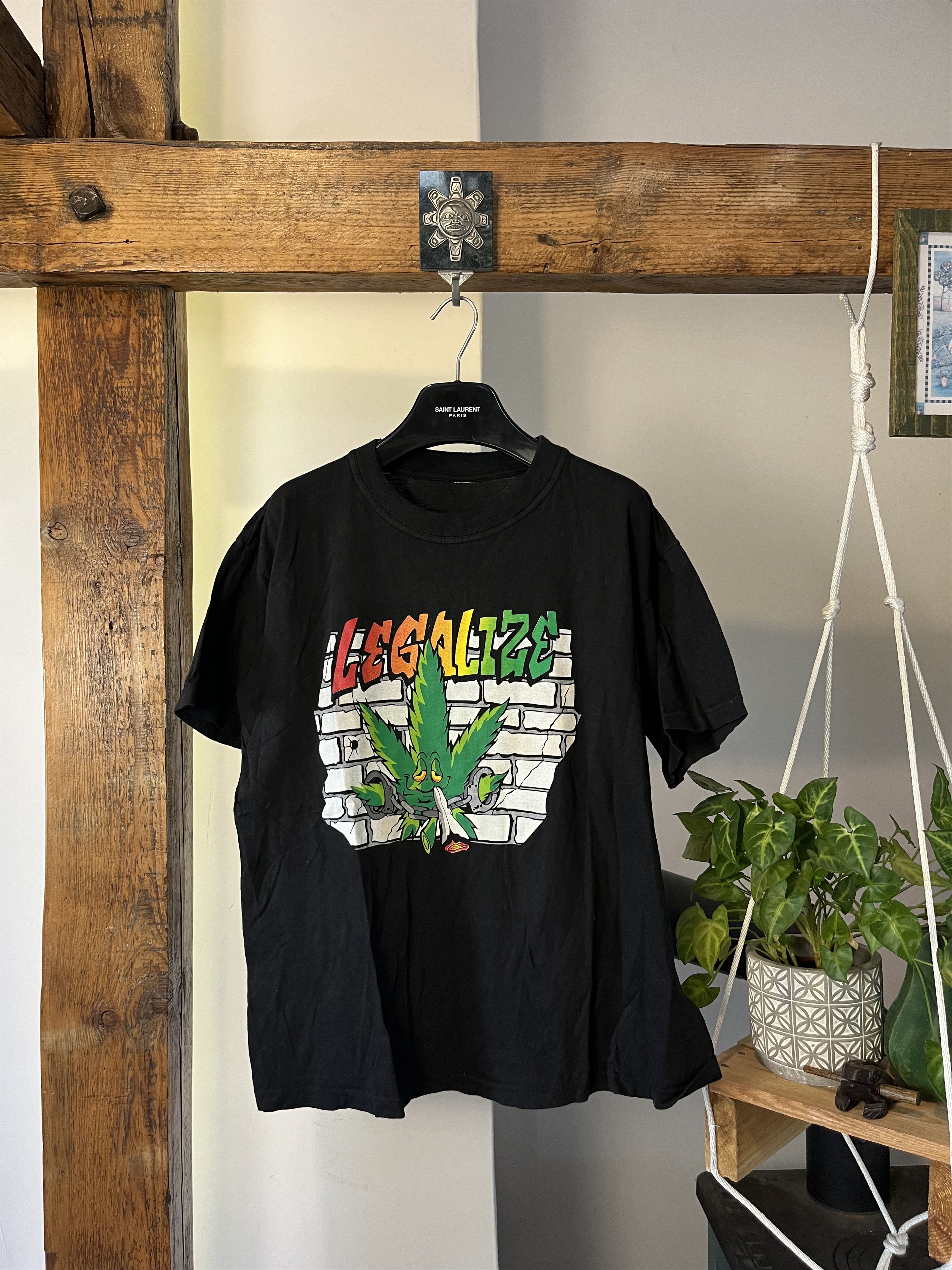 Vintage 420 Legalize Weed Bongo Funny Stoner Tee Size US XL / EU 56 / 4 - 1 Thumbnail