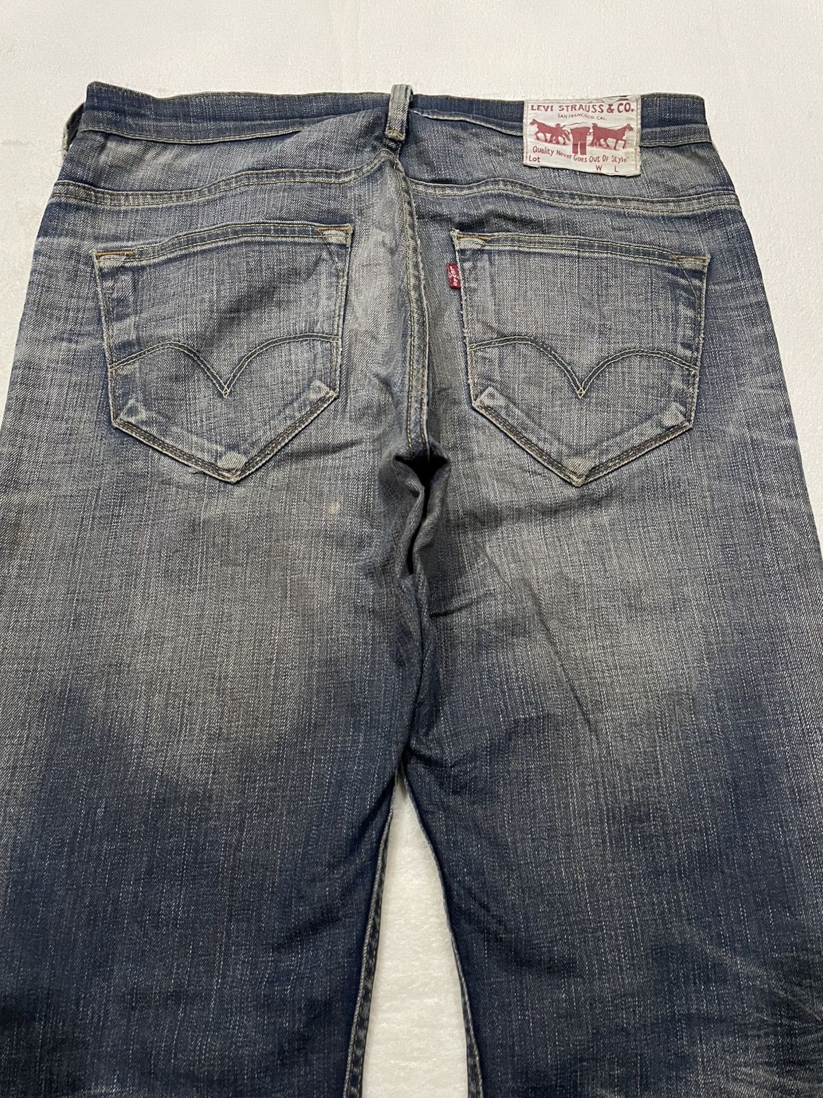 Vintage Levi’Strauss & Co. Distress Faded Mudwash Jeans
