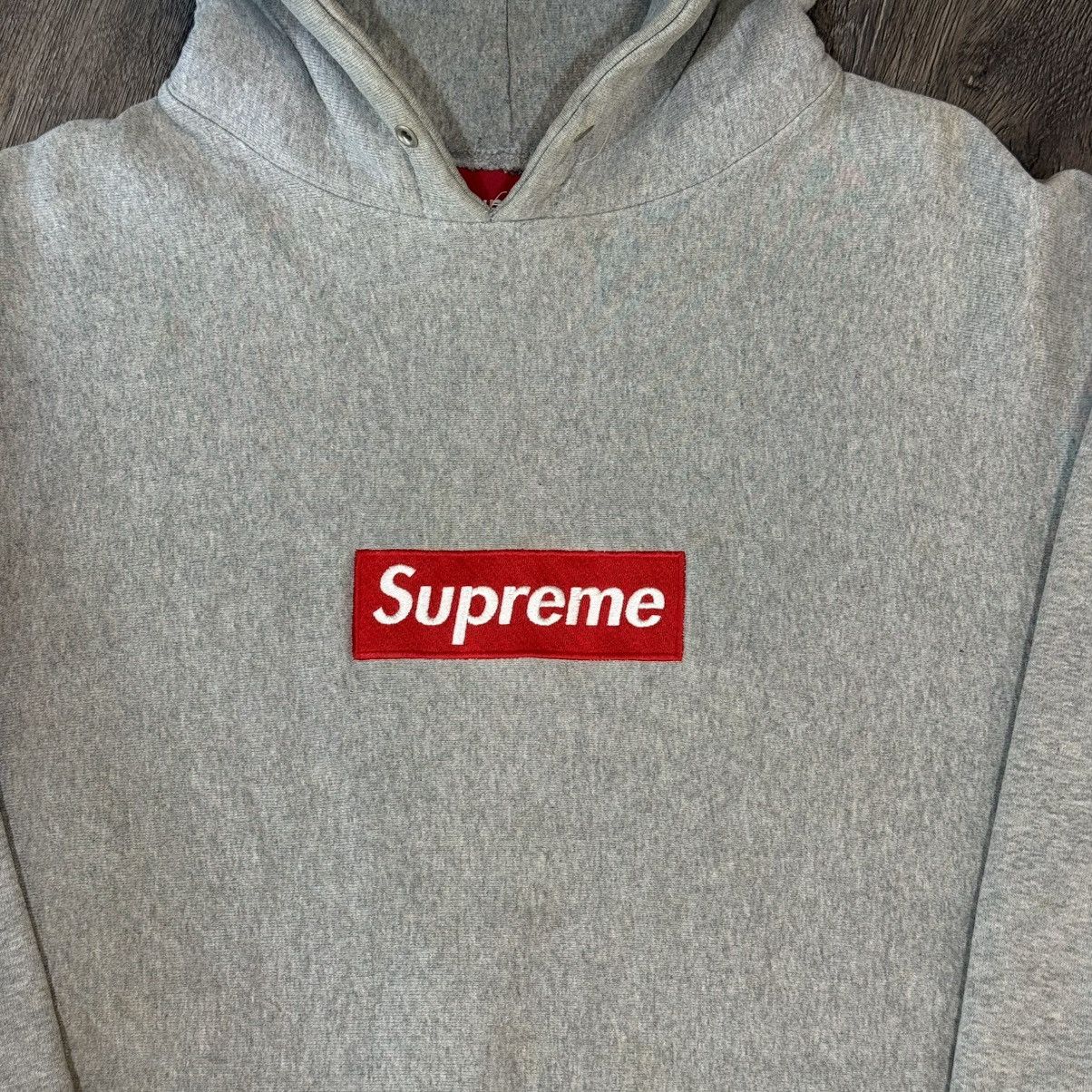 Supreme Vintage Supreme Box Logo Grey On Red 2000 Rare 💥 Size US XL / EU 56 / 4 - 2 Thumbnail