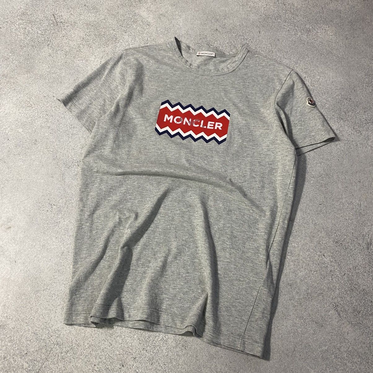 Moncler Moncler T-Shirt big logo luxury Size US S / EU 44-46 / 1 - 2 Thumbnail