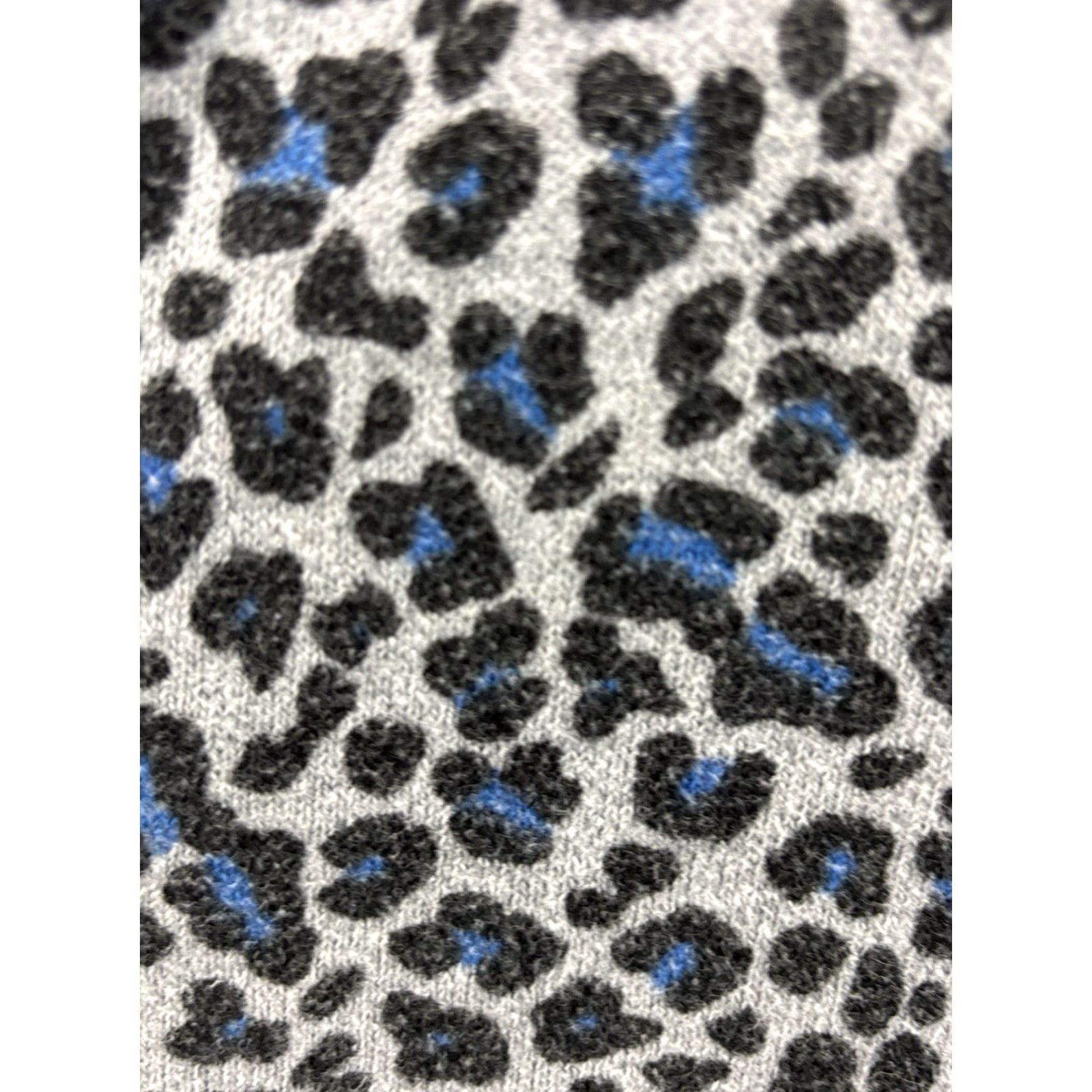 Torrid Torrid Blue & Grey Animal Print Sweater Sz 3 3X Plus Round Neck Size XXL / US 16-18 / IT 52-54 - 6 Thumbnail