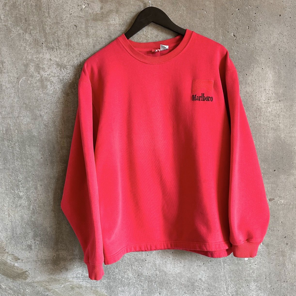 Marlboro Vintage Sun Faded Marlboro Embroidery Crewneck Sweatshirt Size US L / EU 52-54 / 3 - 1 Thumbnail