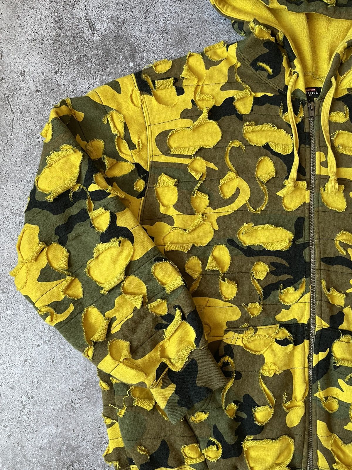 Griffin × Supreme Supreme x Griffin “camo” zip up hoodie Size US L / EU 52-54 / 3 - 2 Thumbnail