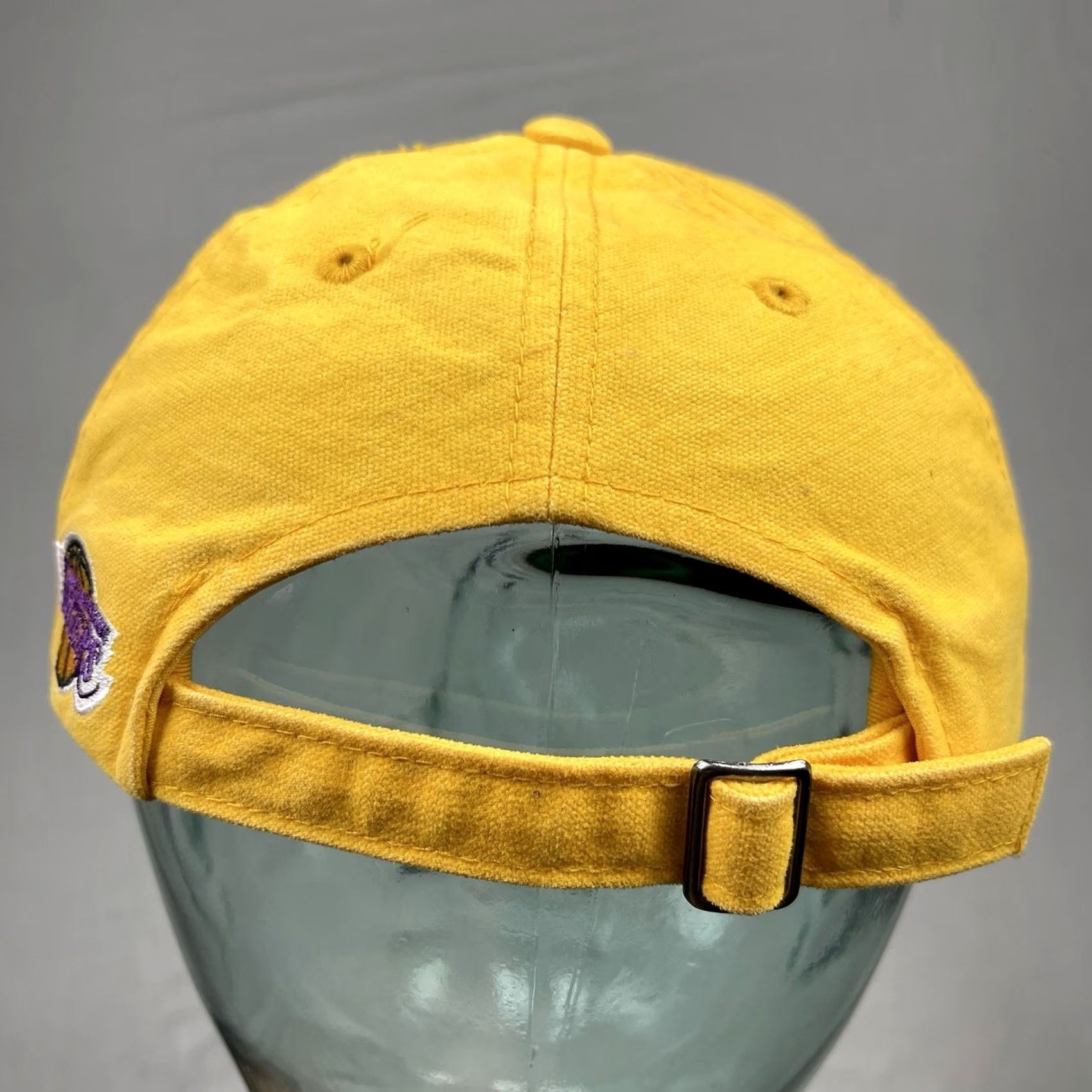 Nike VINTAGE Nike Los Angeles Lakers Hat Cap Men Adjustable Baseball Cap Yellow Swoosh NBA City Retro Sports, Big Logo Mens Size ONE SIZE - 6 Thumbnail