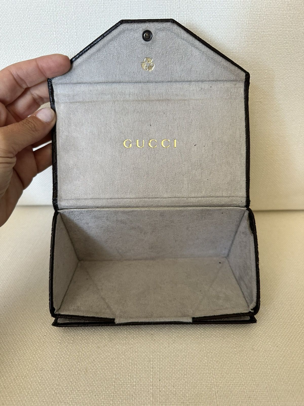 Gucci GUCCI Collapsible Triangular Leather SUNGLASS Case ONLY Size ONE SIZE - 6 Thumbnail
