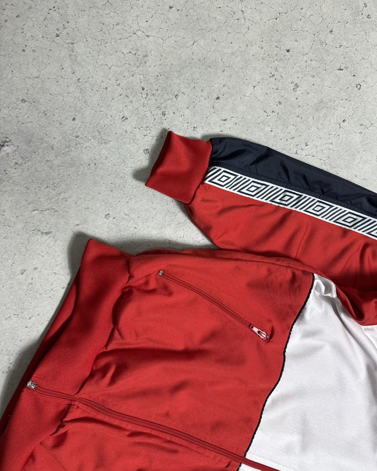 Umbro Umbro Vintage 90’s Full Zip Track Jacket Size M Size US M / EU 48-50 / 2 - 3 Thumbnail