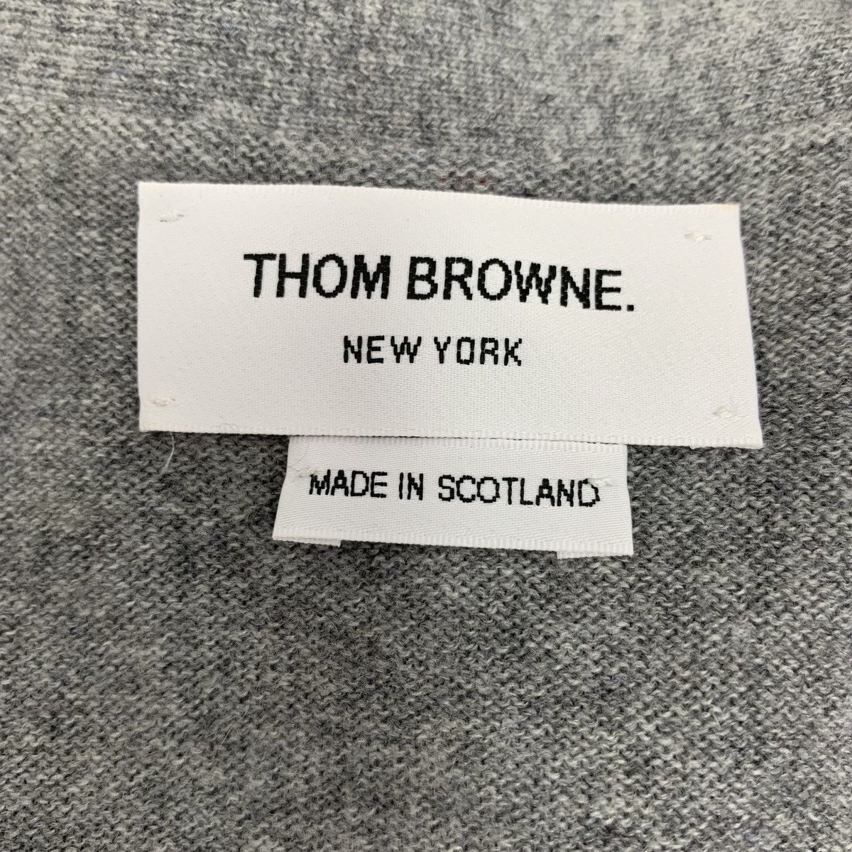 Thom Browne Thom Browne Grey Four-Bar Cashmere V-Neck Knit Vest K26WX Size L / US 10 / IT 46 - 5 Thumbnail