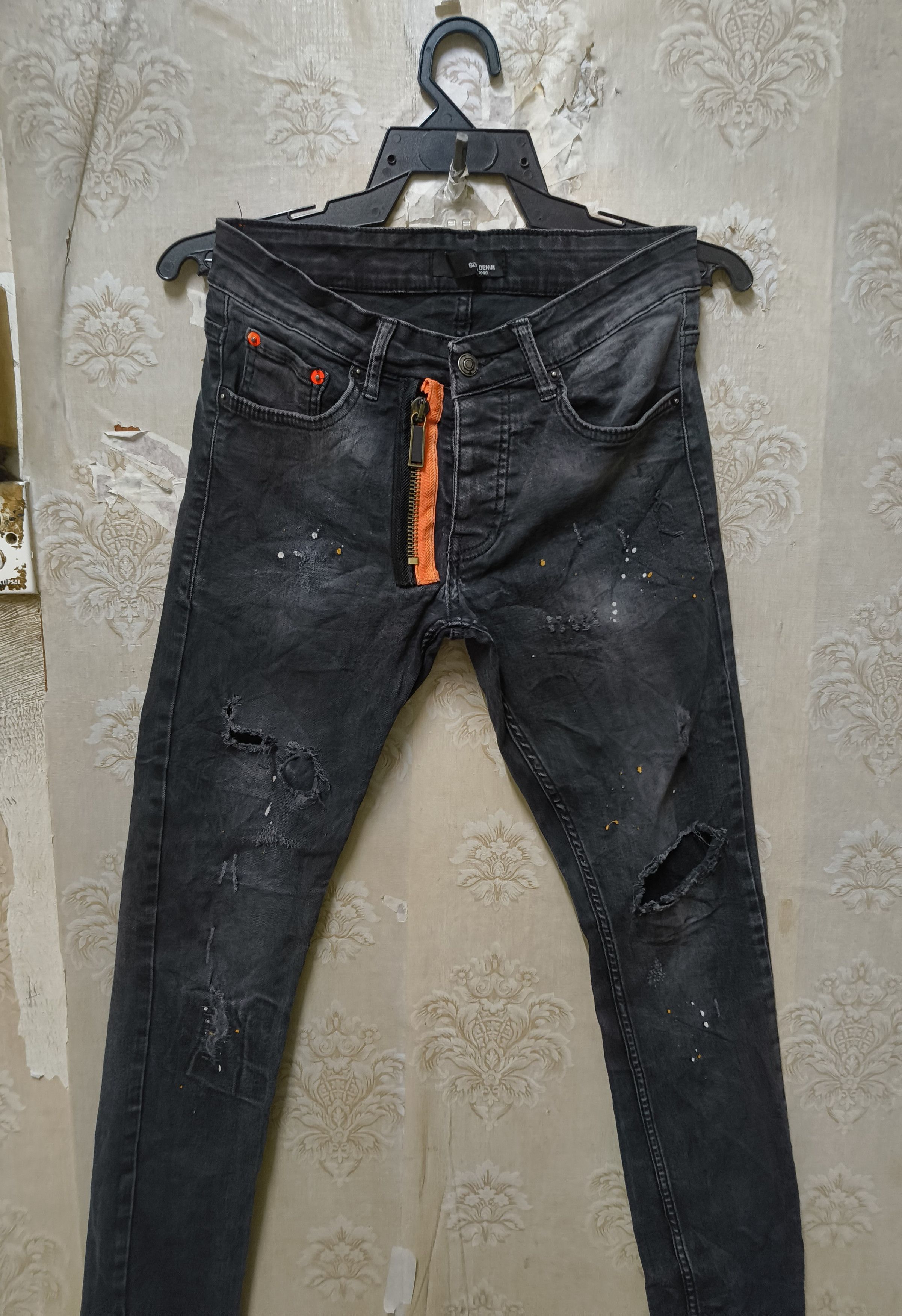 Japanese Brand BLVCK DENIM DISTRESSED ART JEANS SKINNY FIT Size US 30 / EU 46 - 10 Thumbnail