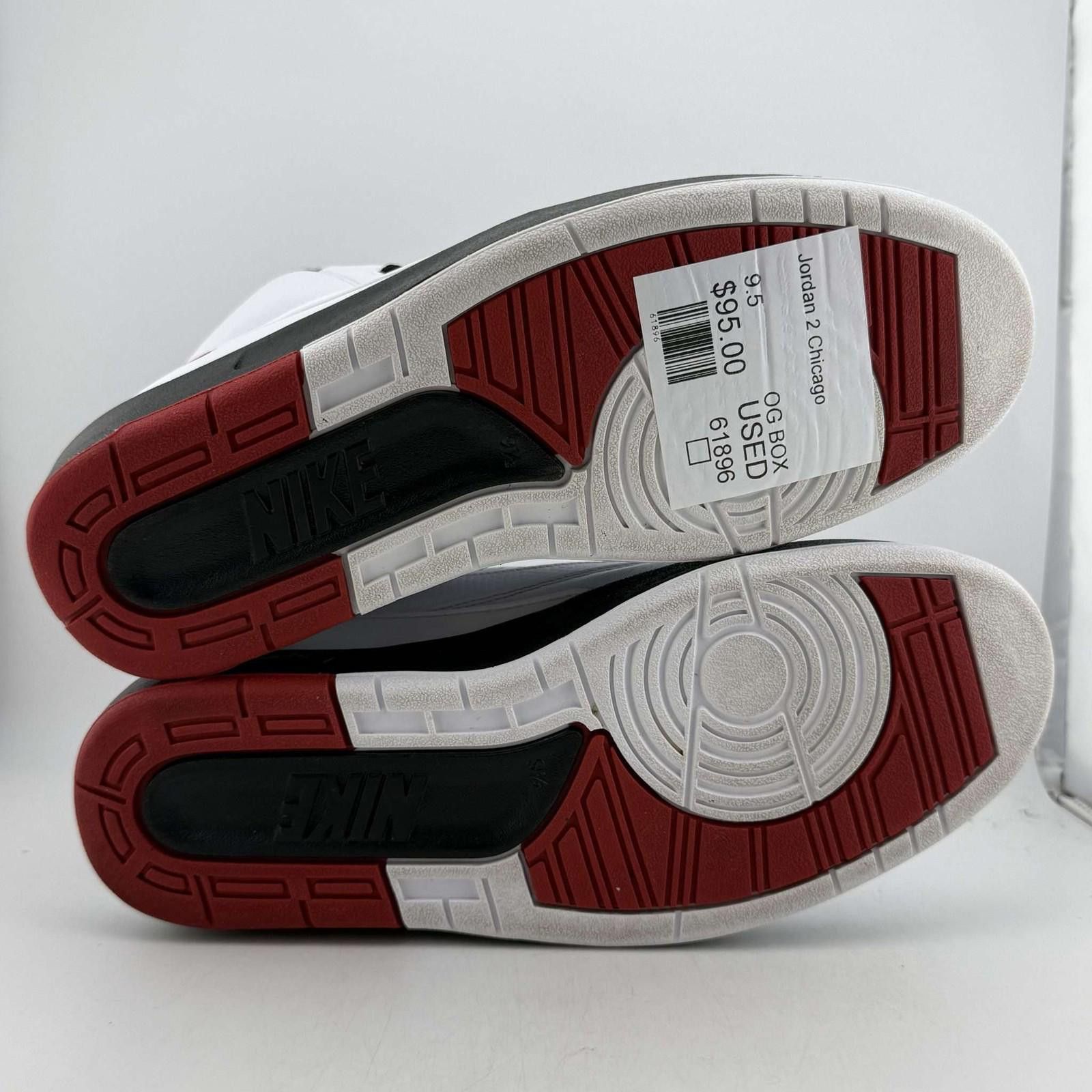 Nike Air Jordan 2 Retro White/Varsity Red-Black 9.5 Used OG Box Size US 9.5 / EU 42-43 - 6 Thumbnail