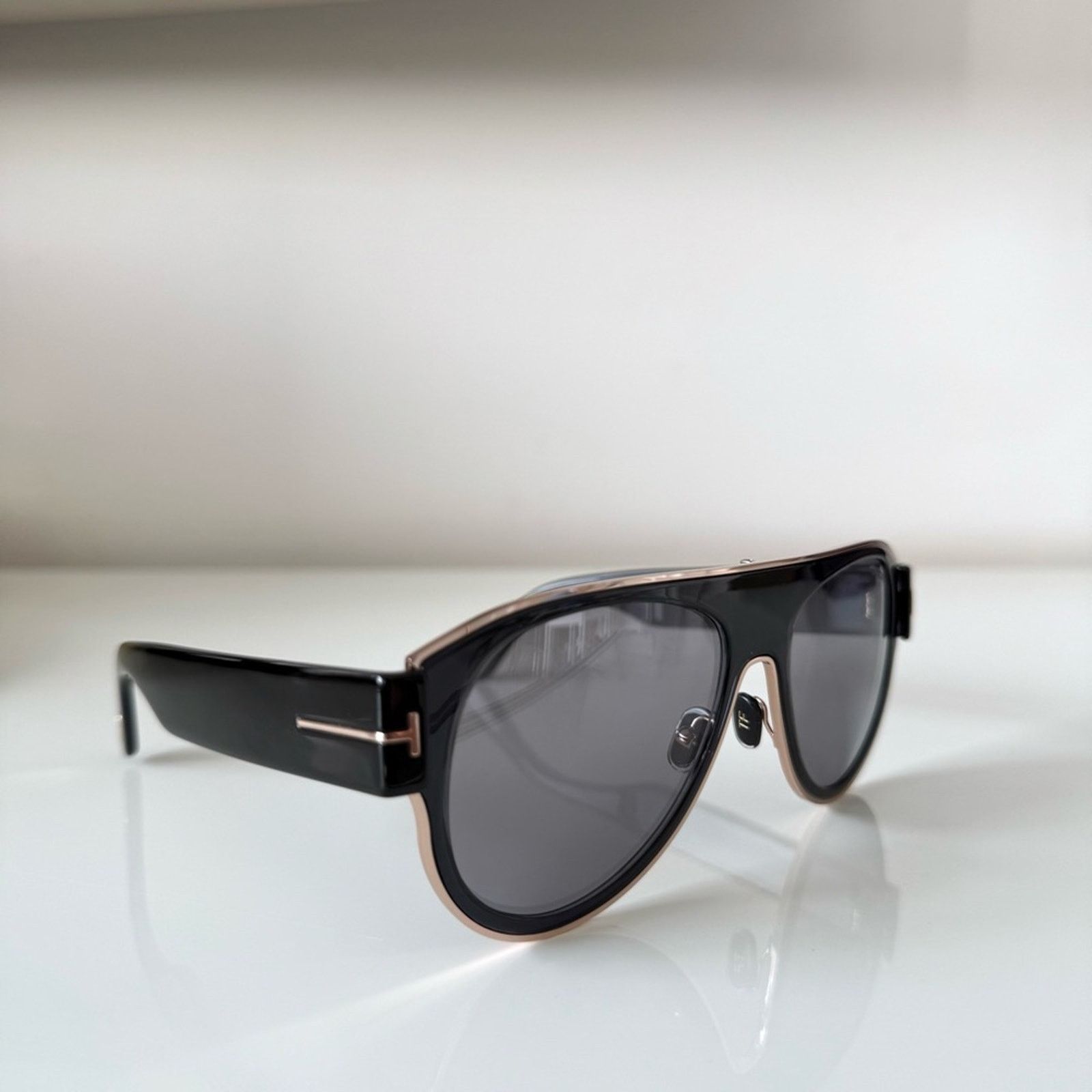 Tom Ford NEW!!! Tom Ford Lyle-02 TF1074 01C unisex sunglasses 580$ Size ONE SIZE - 3 Thumbnail
