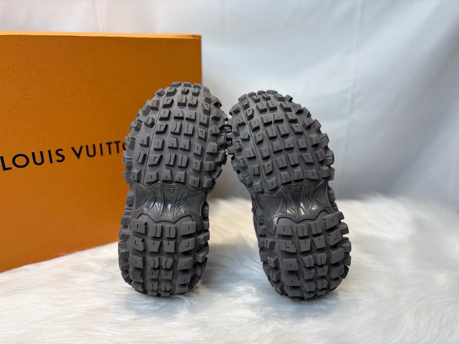 Balenciaga Balenciaga Bouncer Defender Low-top Dad Shoes K36 Size US 7 / IT 37 - 4 Thumbnail