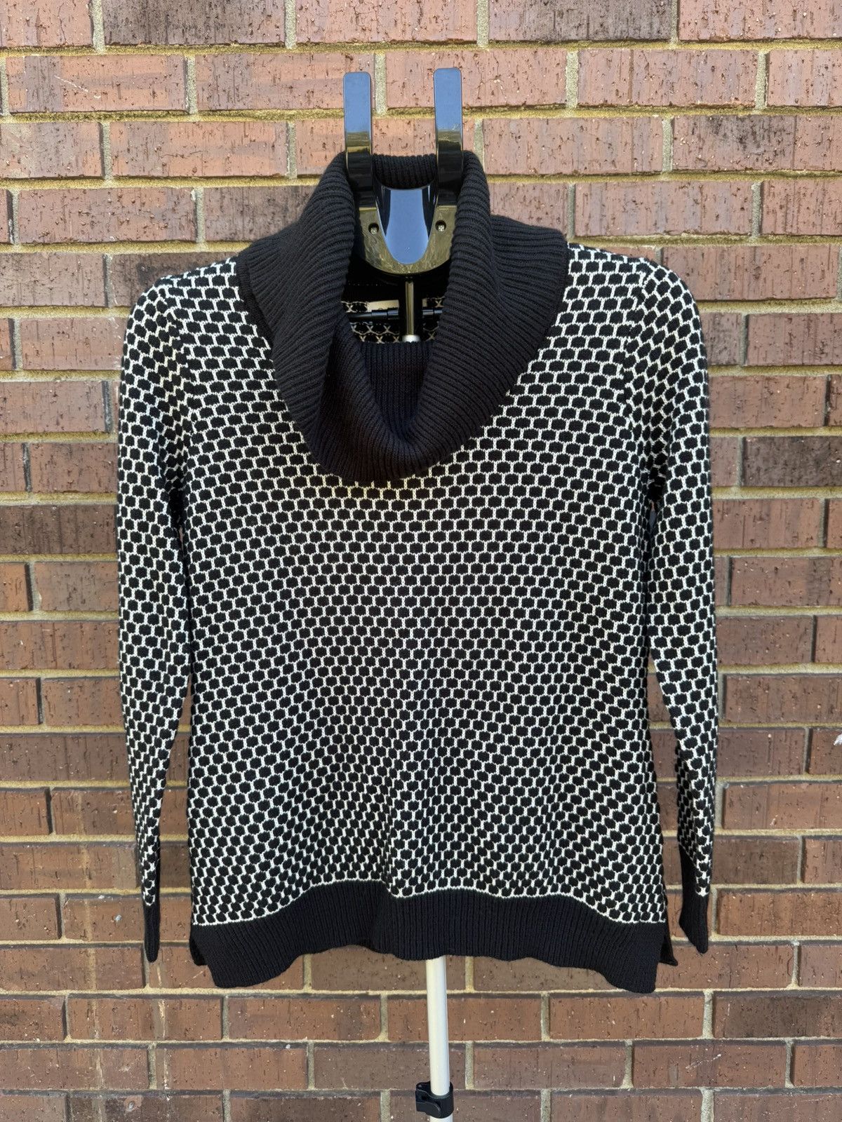 Calvin Klein Calvin Klein Black White Cowl Neck Sweater Hexagon Pattern Size S / US 4 / IT 40 - 1 Thumbnail