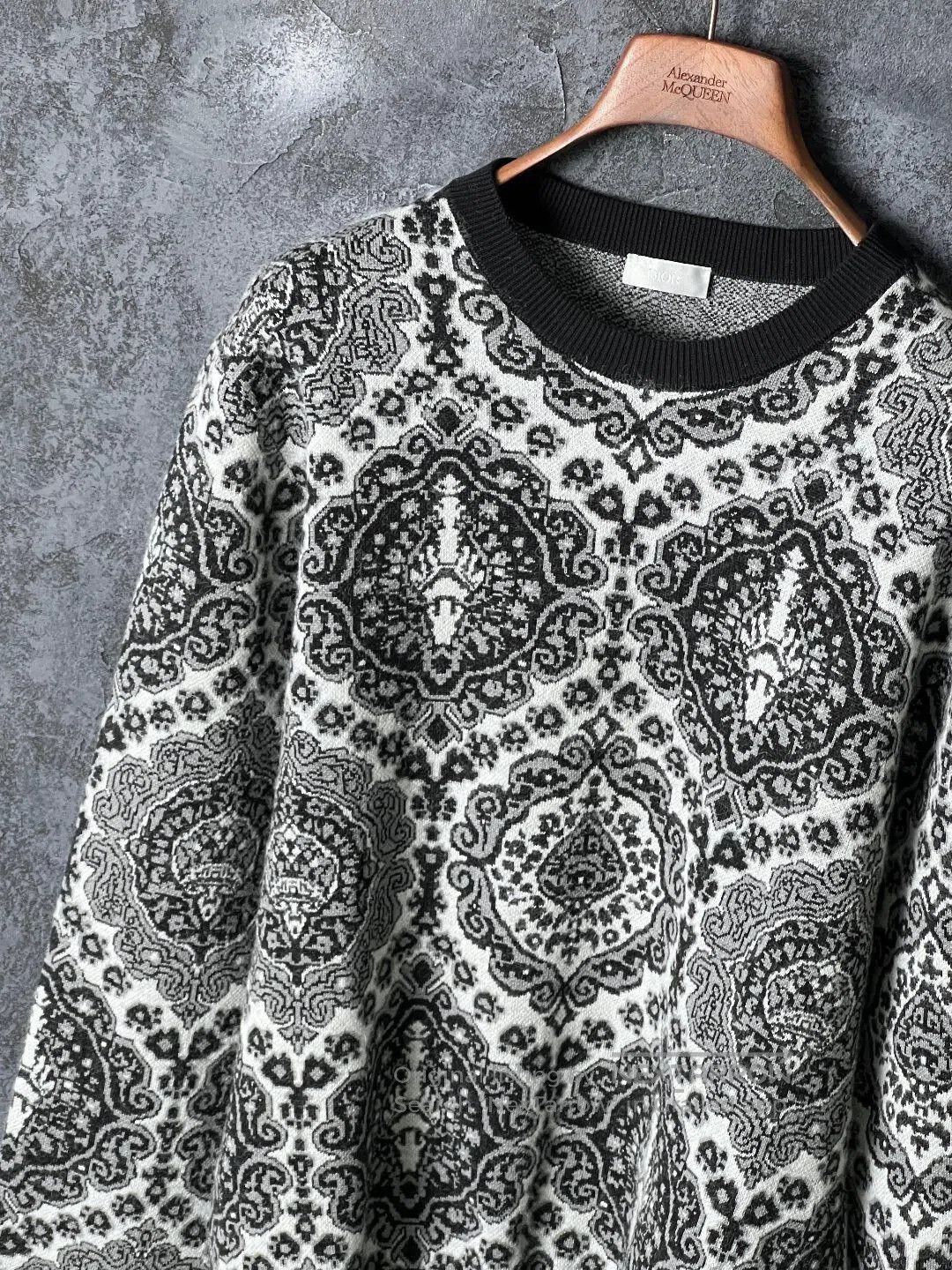 Dior black and white patterned pullover sweater. Size US XL / EU 56 / 4 - 4 Thumbnail