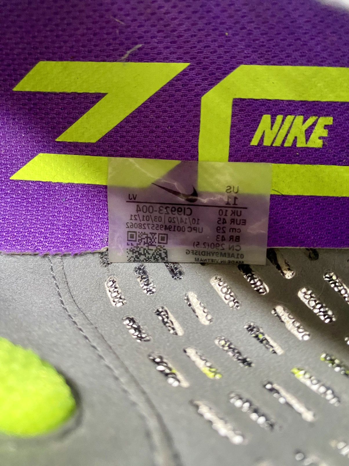 Nike Nike Air Zoom Tempo Next% FK Particle Grey Volt 11 M Size US 11 / EU 44 - 18 Thumbnail