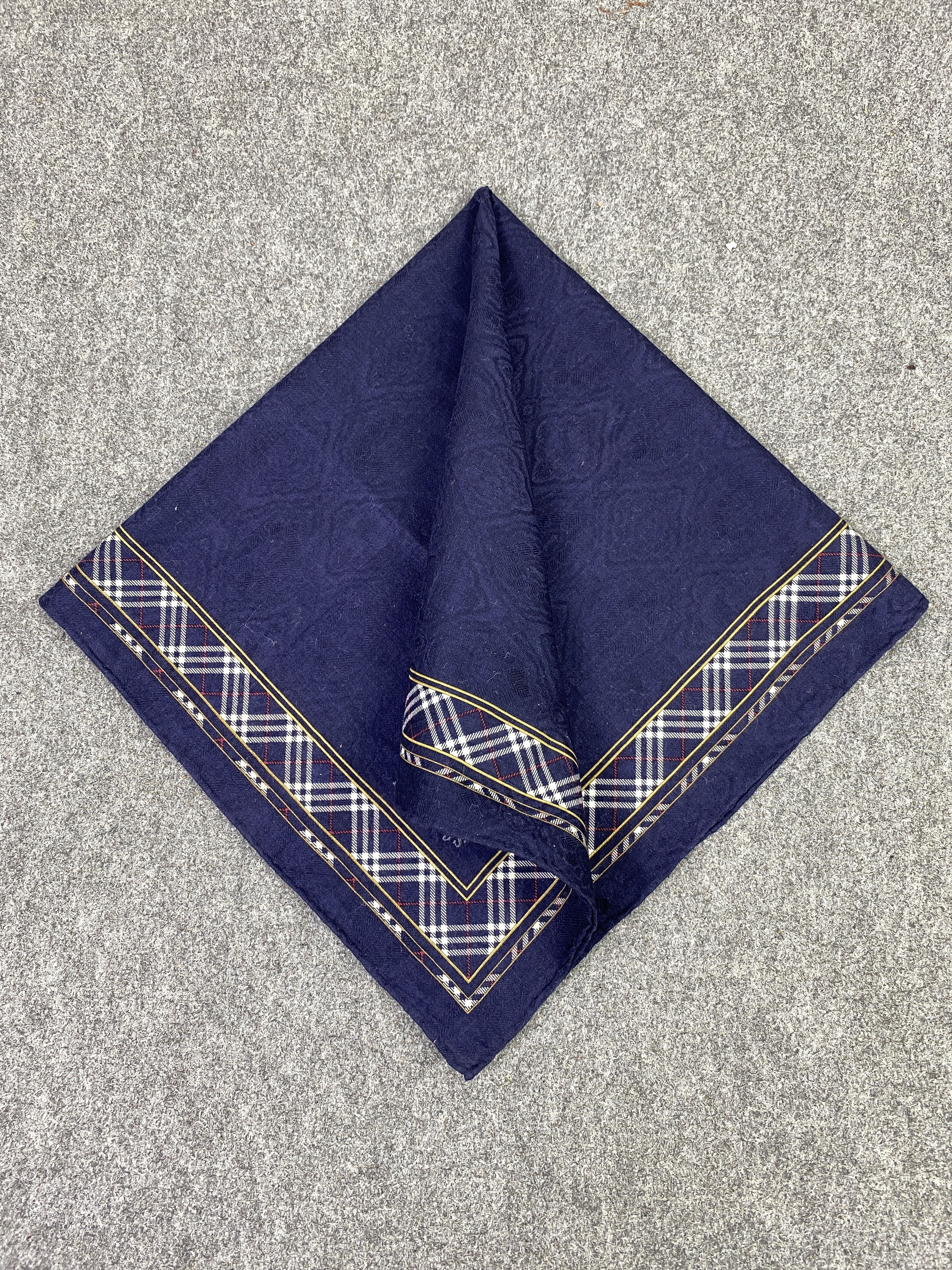 Burberry Vintage Burberry Handkerchief / Neckerchief KT0243 Size ONE SIZE - 3 Thumbnail