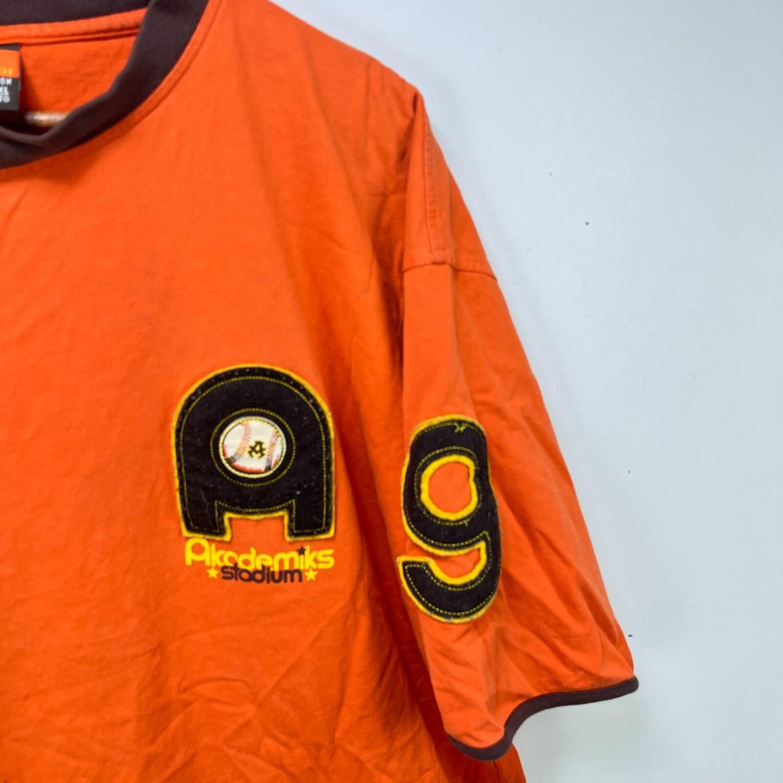 Akademiks Vintage Akademiks Stadium Y2K Hip Hop T-Shirt 2XL Size US XXL / EU 58 / 5 - 5 Thumbnail