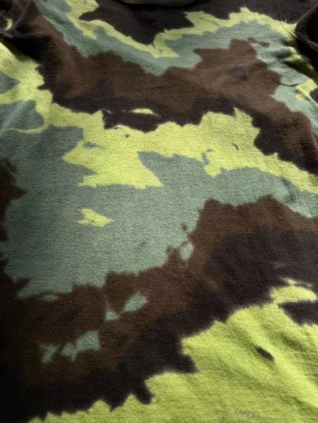 Le Grande Bleu (L.G.B.) L.G.B. Camouflage Print T-Shirt Size US XS / EU 42 / 0 - 5 Thumbnail