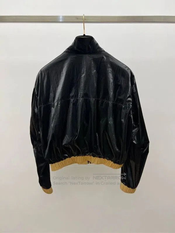 Chanel Chanel Black and Gold Cropped Jacket . Size S / US 4 / IT 40 - 2 Thumbnail