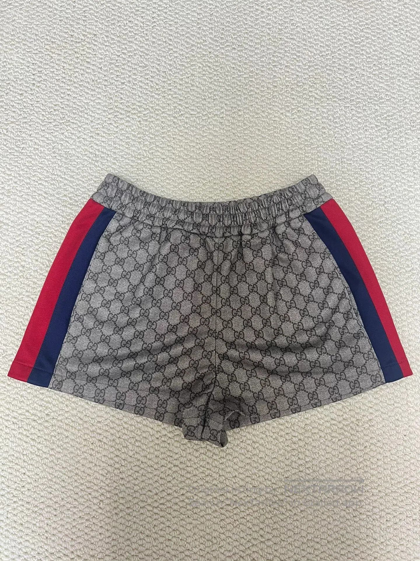 Gucci GUCCI Lido SS24 Striped Slim Shorts. Size 28" / US 6 / IT 42 - 1 Thumbnail