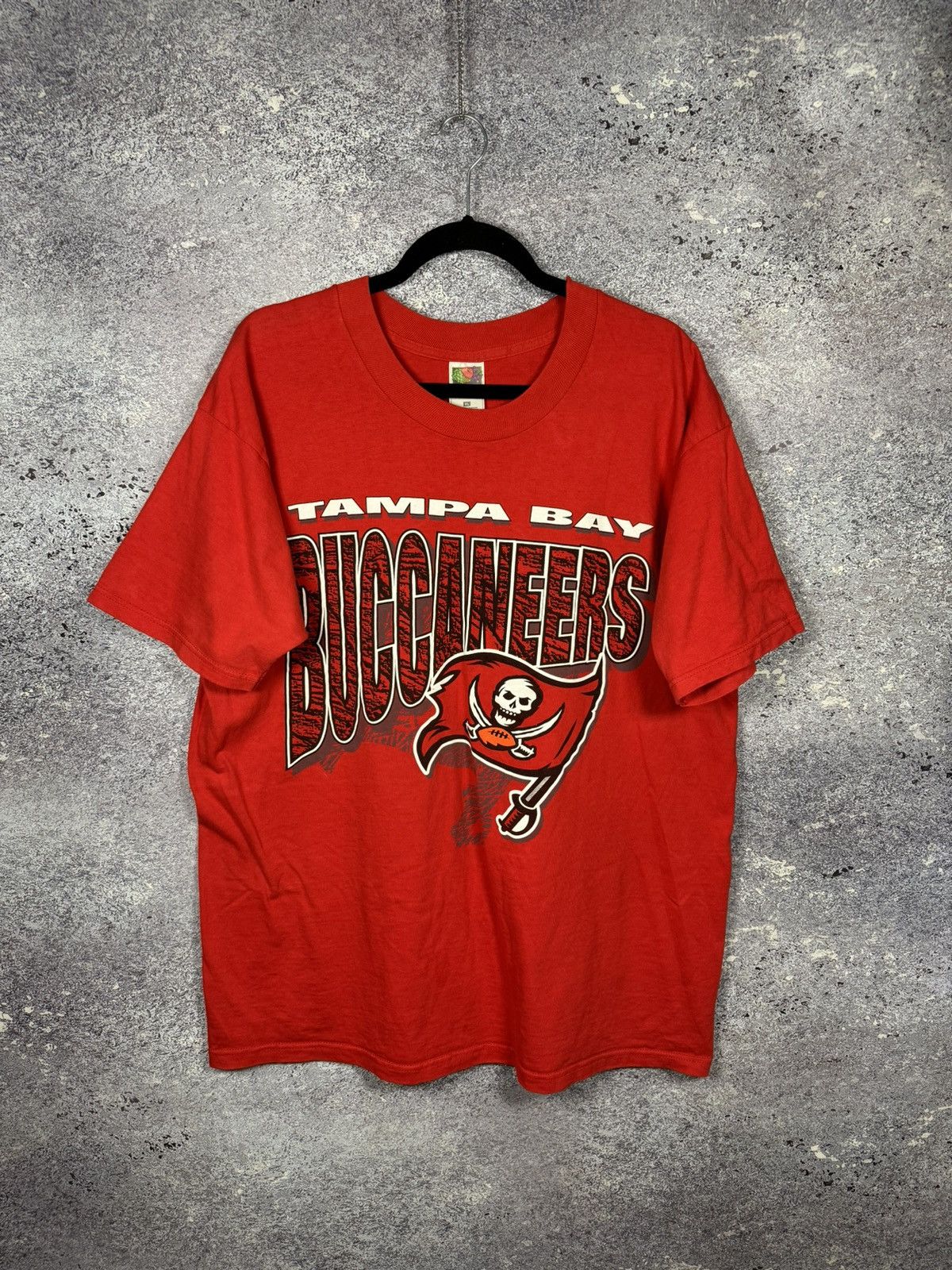 NHL 00’s Vibtage Tampa Bay Buccaneers Red T Shirt Merchandise Size US XL / EU 56 / 4 - 1 Thumbnail