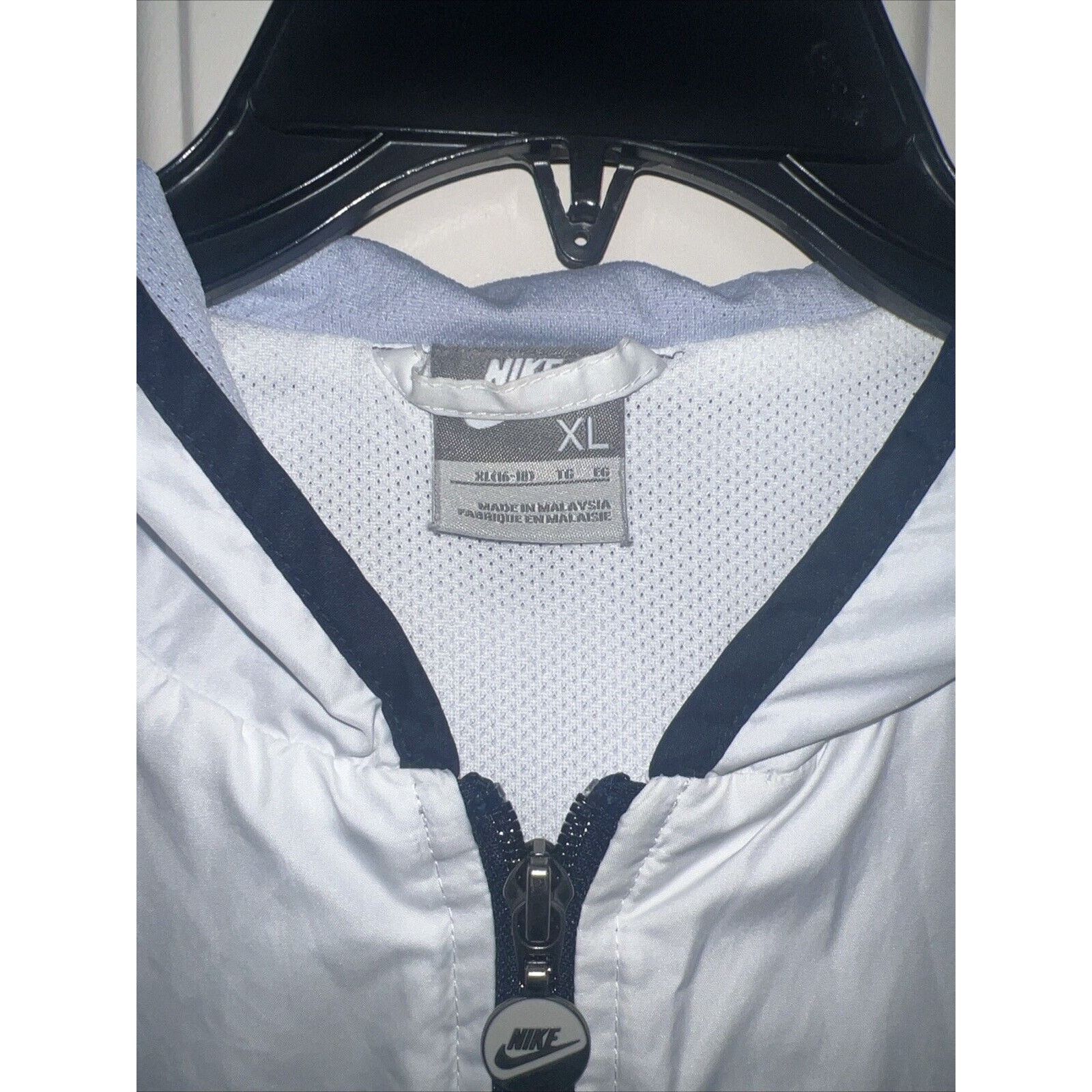 Nike Nike Windrunner Jacket Women's XL Hooded Zip Running White Size XL / US 12-14 / IT 48-50 - 4 Thumbnail