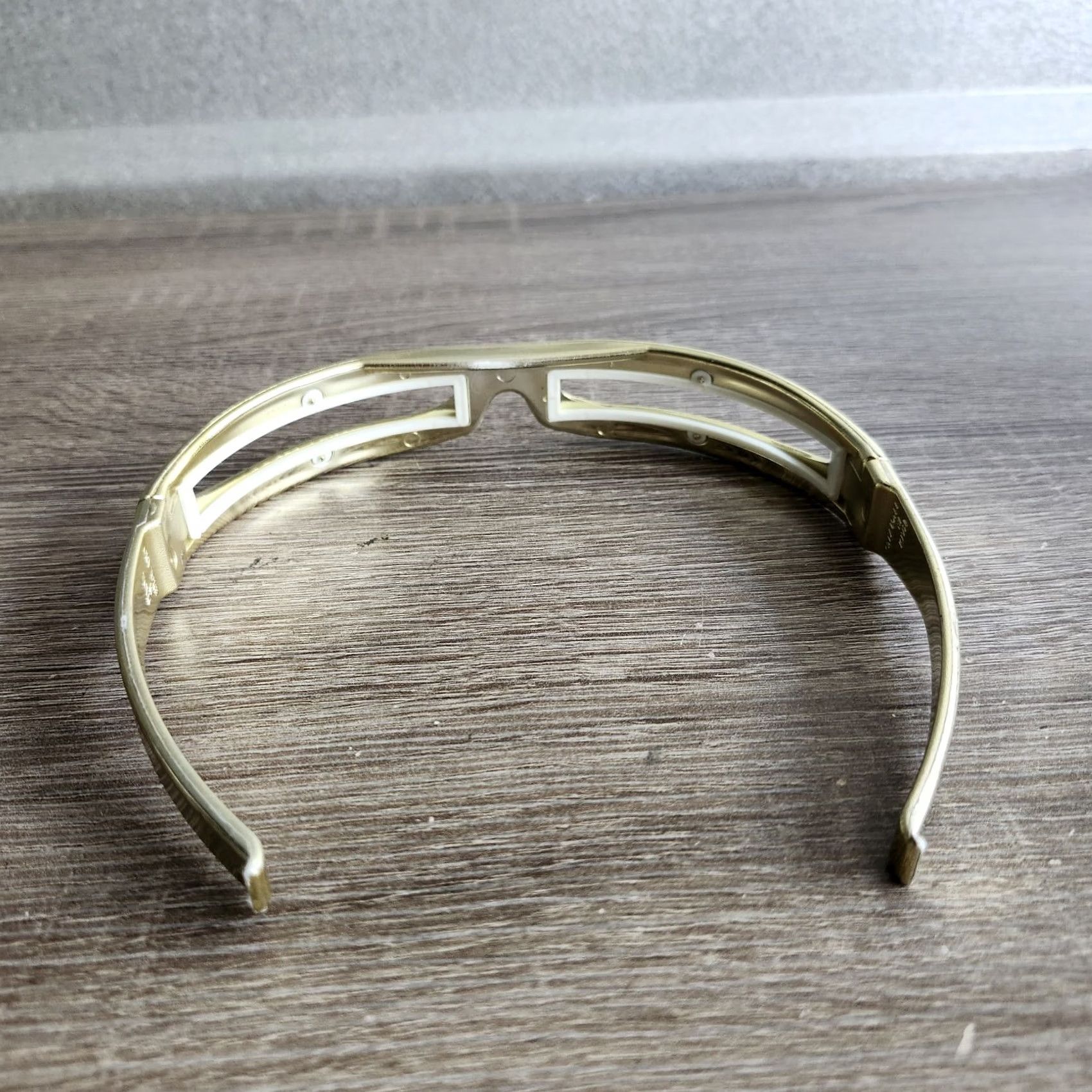 Vintage VINTAGE Superhero Glasses Plastic Wrap Around Gold One Size Regular Adults/Boys/Girls? Size ONE SIZE - 5 Thumbnail
