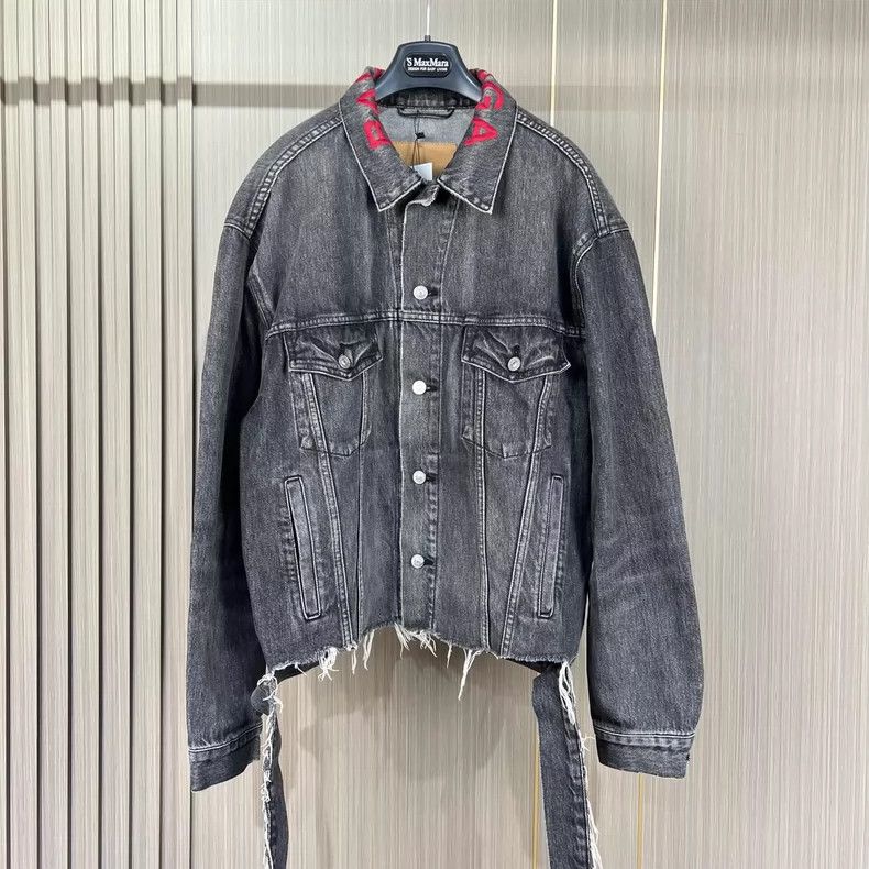 Balenciaga Balenciaga size 36 Embroidered monogram Logo denim jacket Size US XS / EU 42 / 0 - 1 Thumbnail