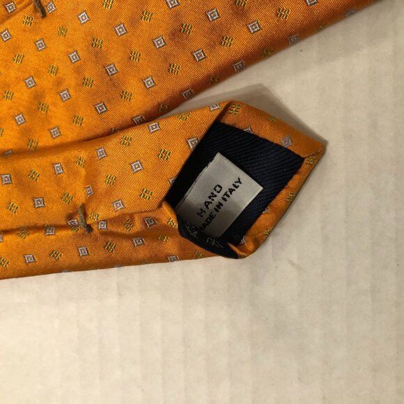 Barneys New York BARNEYS MEN'S NEW ORANGE SILK TIE 3 1/2" X 60" Size ONE SIZE - 5 Thumbnail