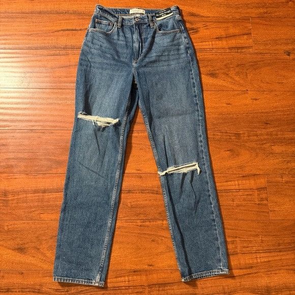 Abercrombie & Fitch Abercrombie & Fitch Blue Distressed The Ankle Straight Jeans Size 28" / US 6 / IT 42 - 1 Thumbnail