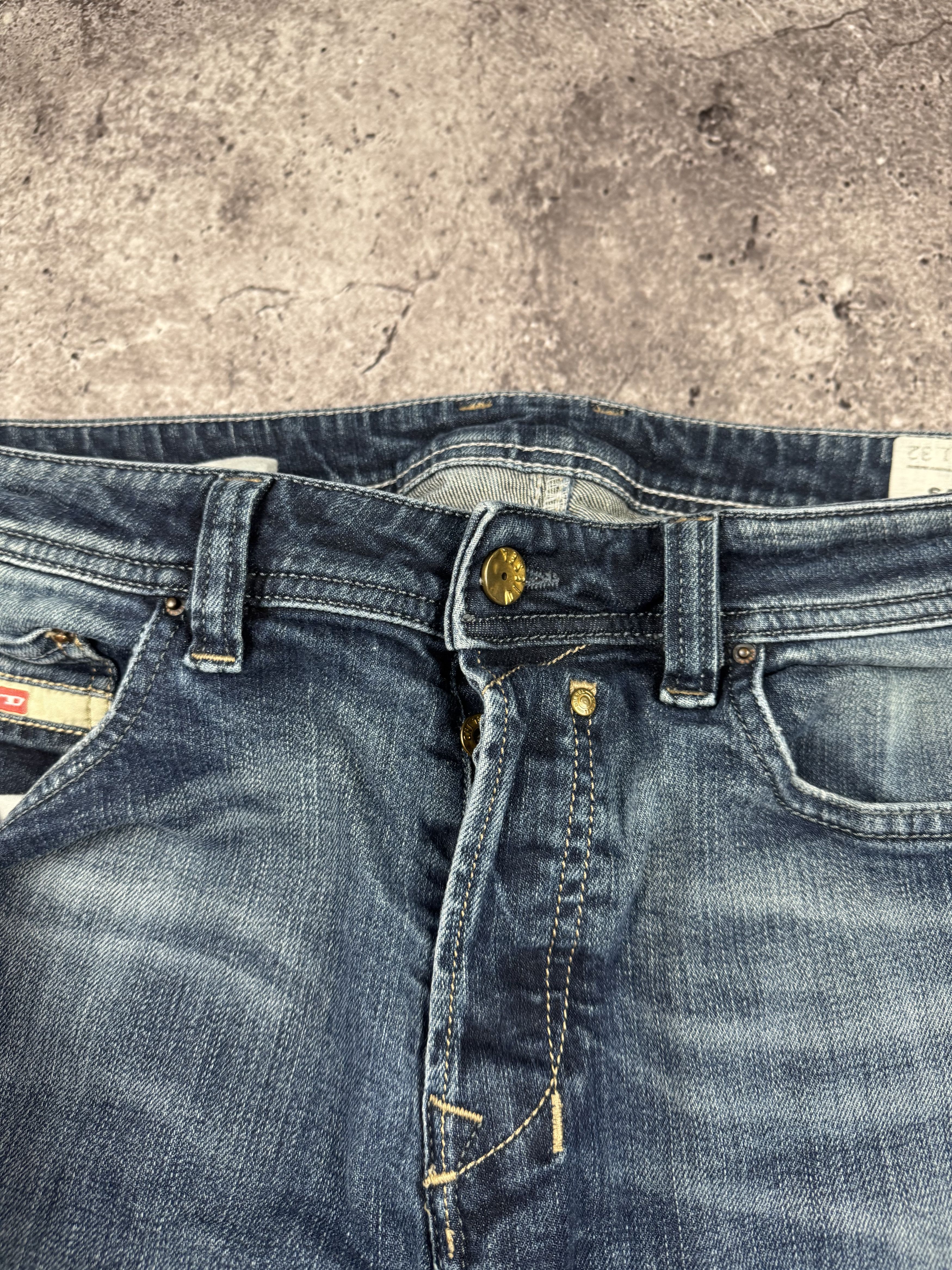 Diesel Disstressed Diesel jeans vintage safado model Japanesse Size US 32 / EU 48 - 7 Thumbnail