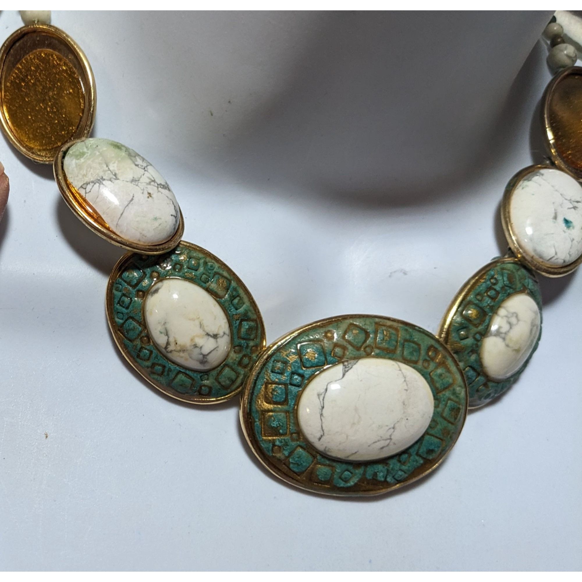 Other Vintage Carved Stone Beaded Cabochon Necklace Size ONE SIZE - 10 Thumbnail