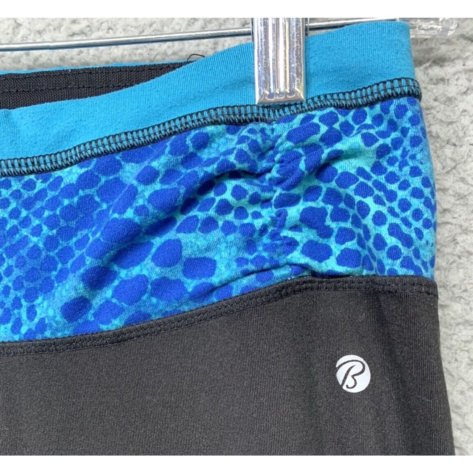 Bally Bally Athletic Pants Women’s Small Capri Yoga Black Blue 90% Polyester 10% Spandex Solid Pull On Capris Size Small Womens Size 28" / US 6 / IT 42 - 4 Thumbnail