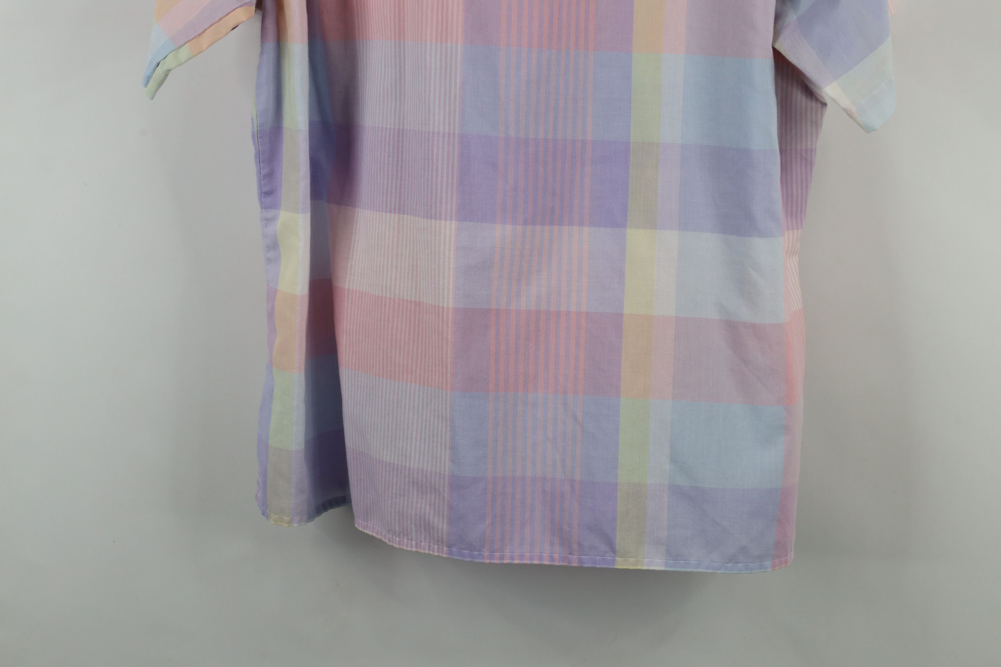 Vintage Vintage 90s Streetwear Pastel Short Sleeve Button Shirt Size US XL / EU 56 / 4 - 14 Thumbnail