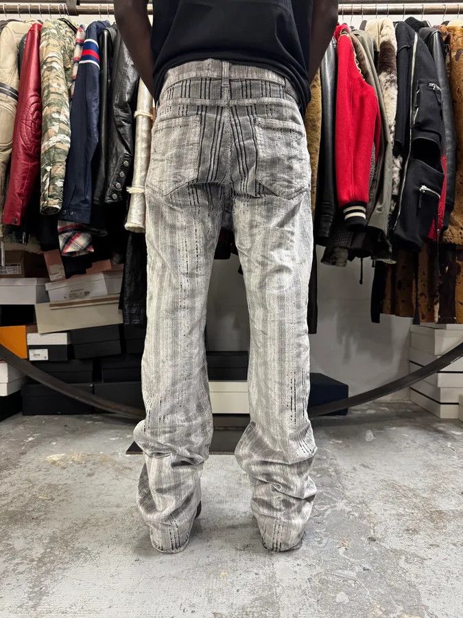 Versace AW2003 Versace Raw Velvet Distressed Grey Pants Size US 32 / EU 48 - 4 Thumbnail
