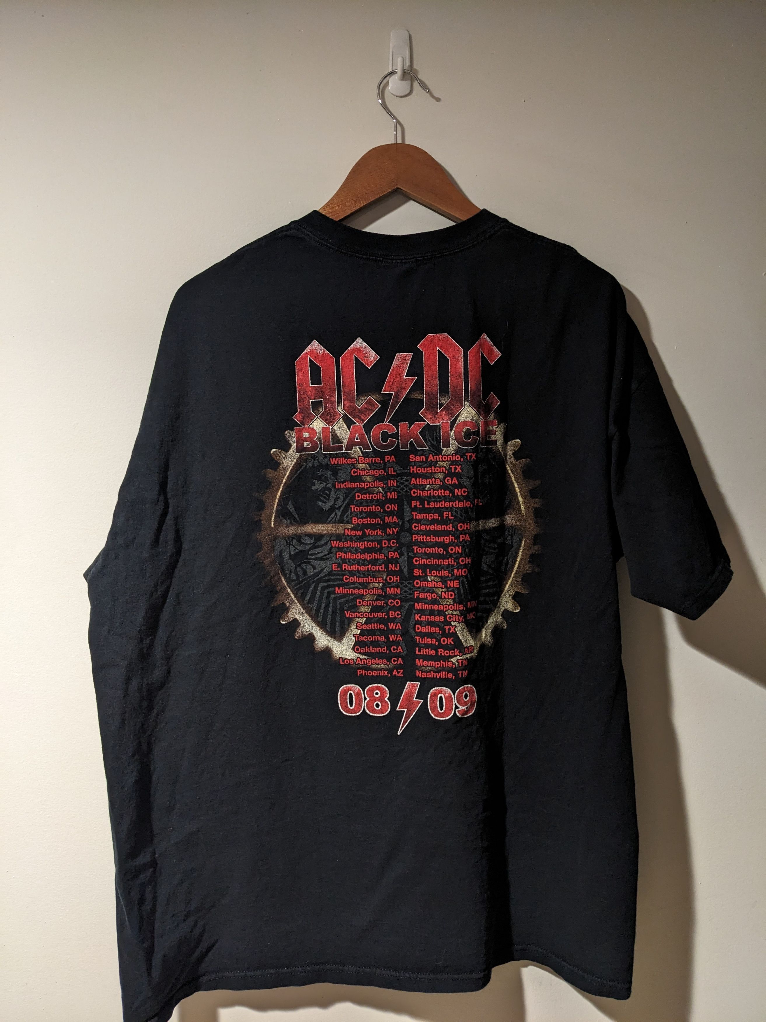 AC/DC × Vintage Vintage 2009 ACDC Black Ice Tour Black 3X-Large T-Shirt Size US XXL / EU 58 / 5 - 6 Thumbnail