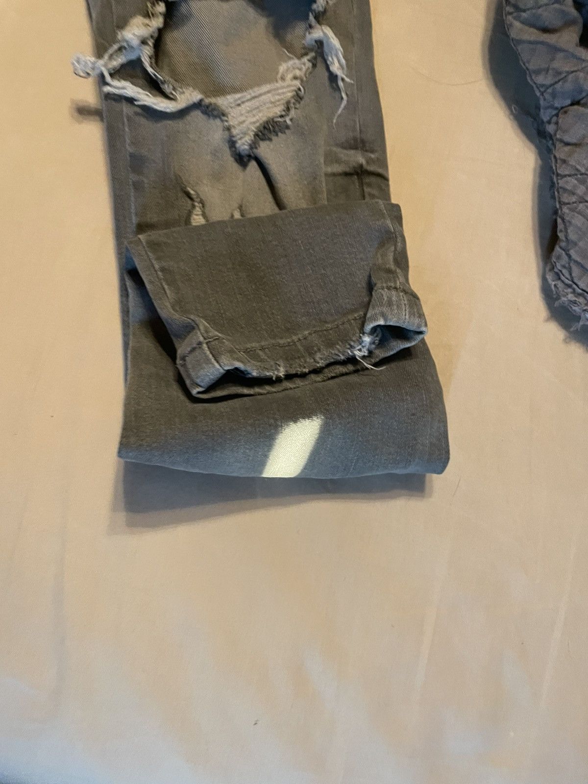 Reputation Studios Reputation Studios Distressed Jeans Size US 29 - 3 Thumbnail