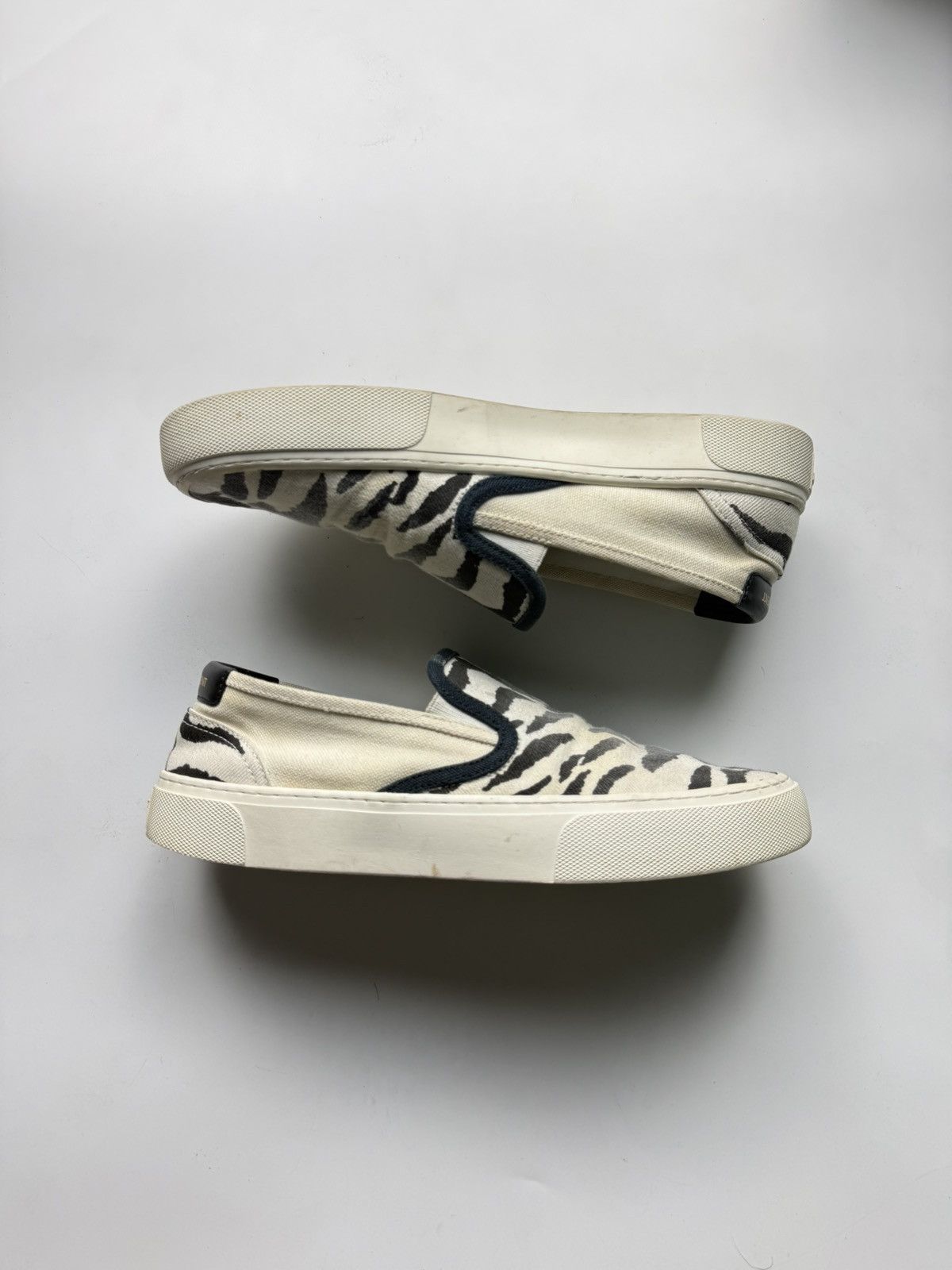 Saint Laurent Paris Saint Laurent Paris Zebra Slip On Size US 6 / EU 39 - 1 Thumbnail