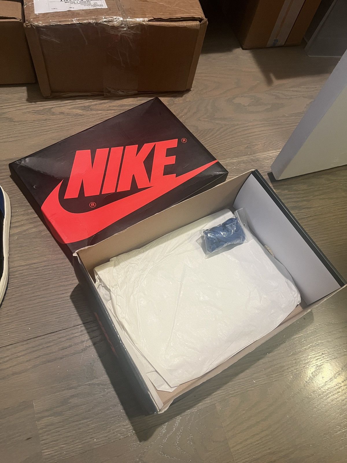Jordan Brand Jordan 1 royal 2017 Size US 9 / EU 42 - 7 Thumbnail