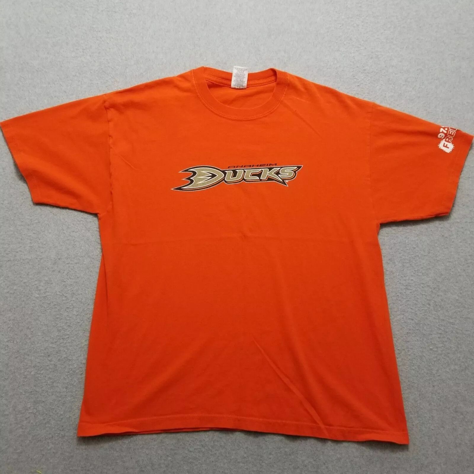 Jerzees Anaheim Ducks Shirt Mens XL Short Sleeve Jerzees Hockey Size US XL / EU 56 / 4 - 1 Thumbnail